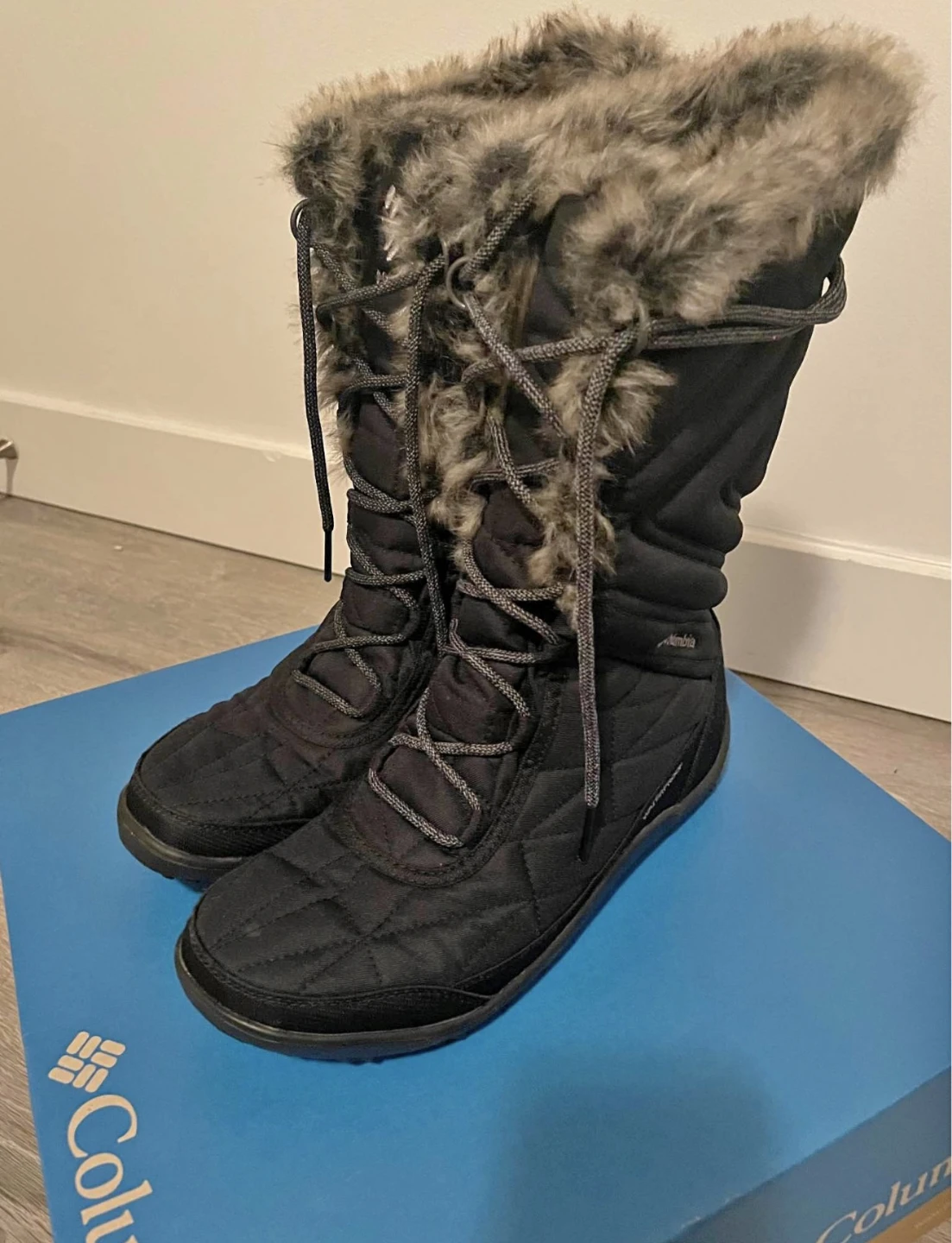 Columbia Minx Waterproof Women Winter Boots/Shoes (US Size -9)