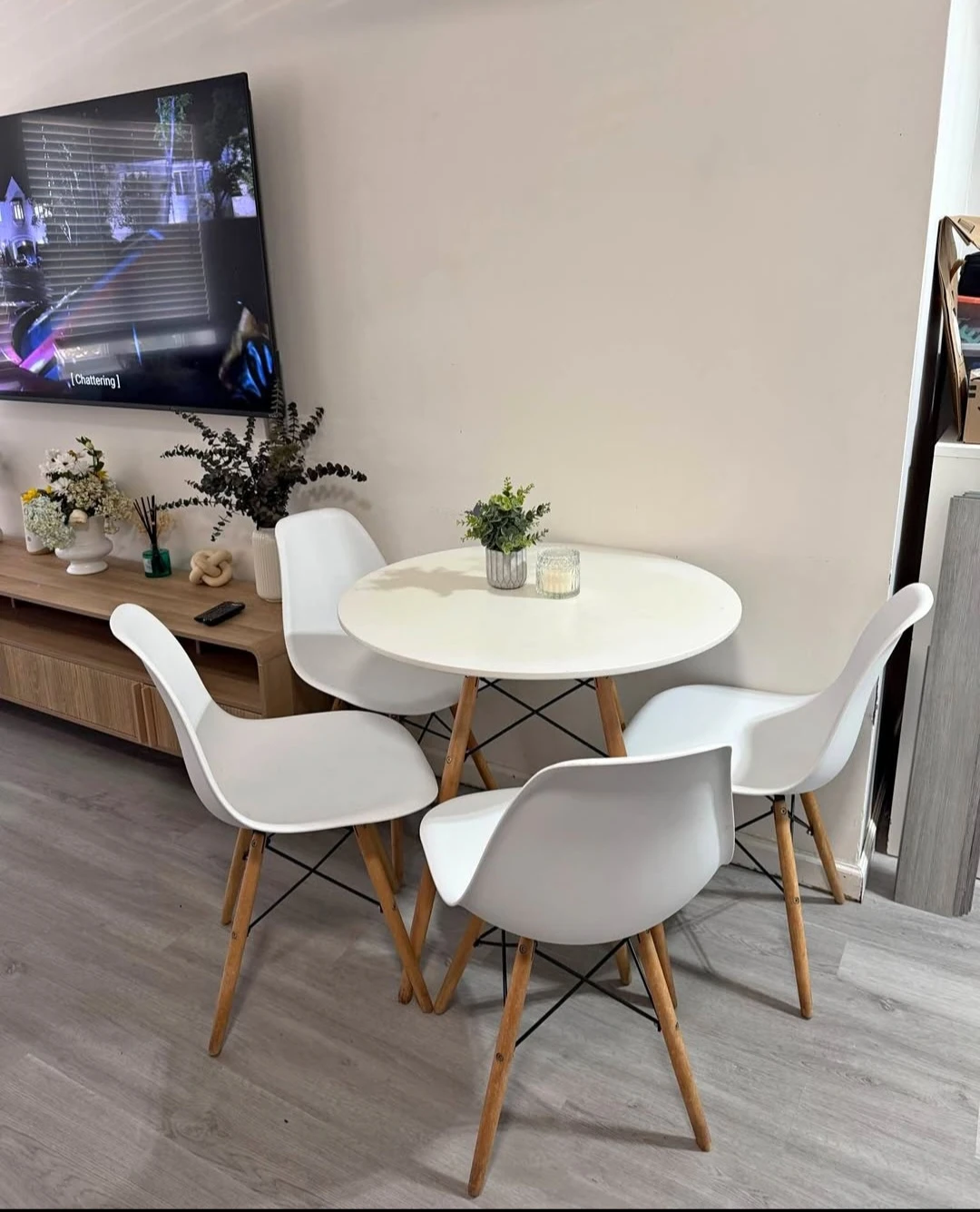 FREE Almsot new dining table W 4 chairs Delivery availabe