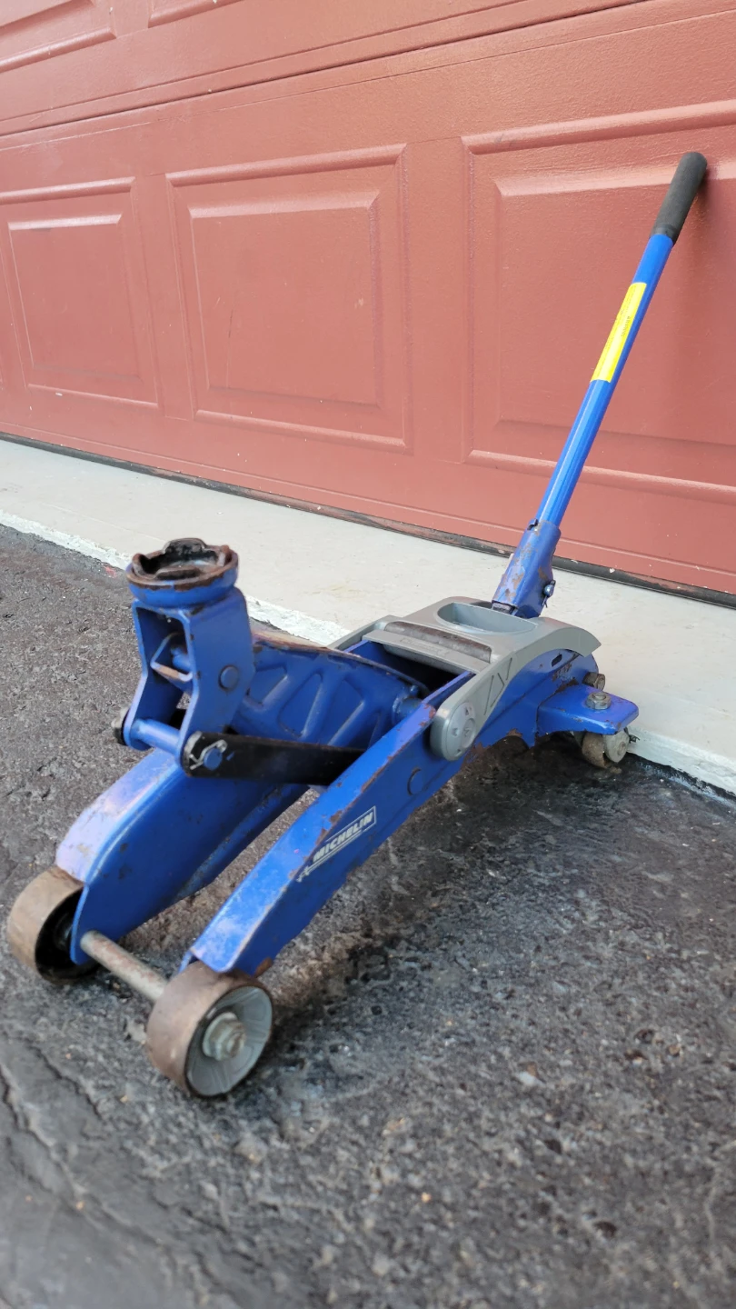 Michelin 2 Ton Hydraulic Floor Jack