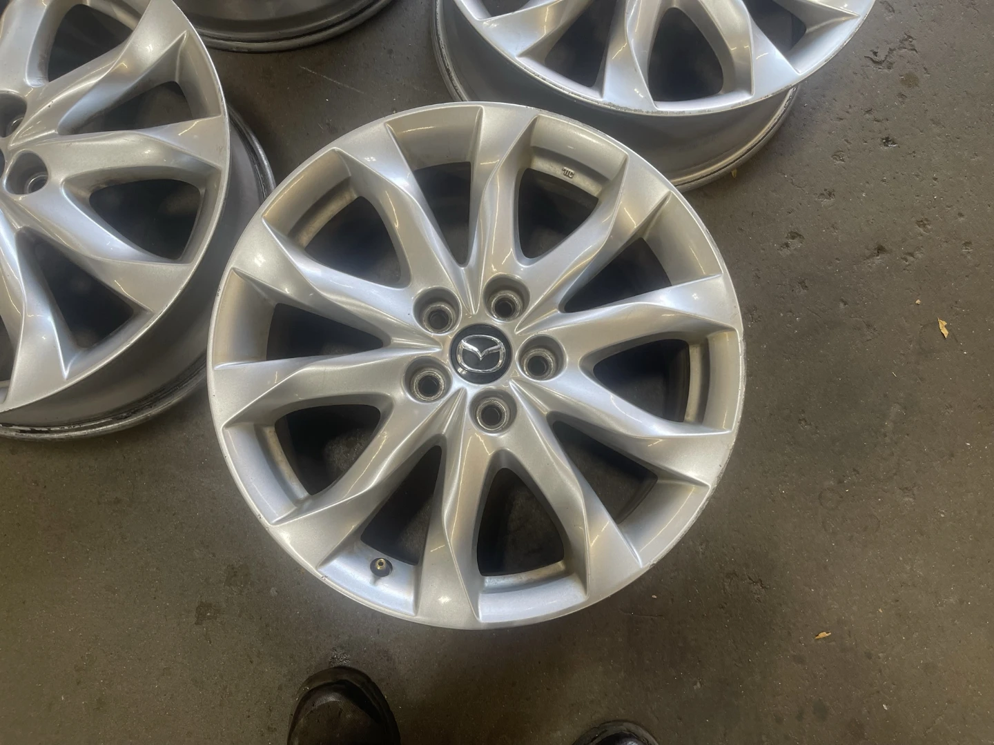 Mazda 18" OEM Rims - photo 4