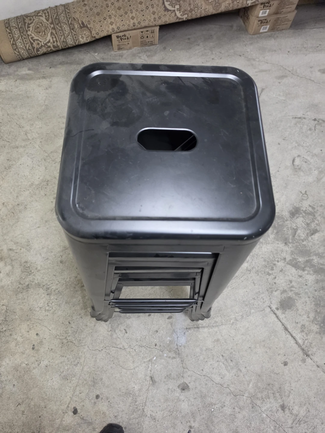 Set of 4 Stackable Black Metal Bar Stools - photo 4