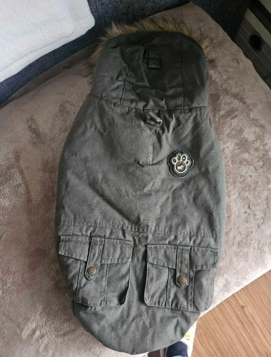 Canada Pooch Dog Coat Size 18