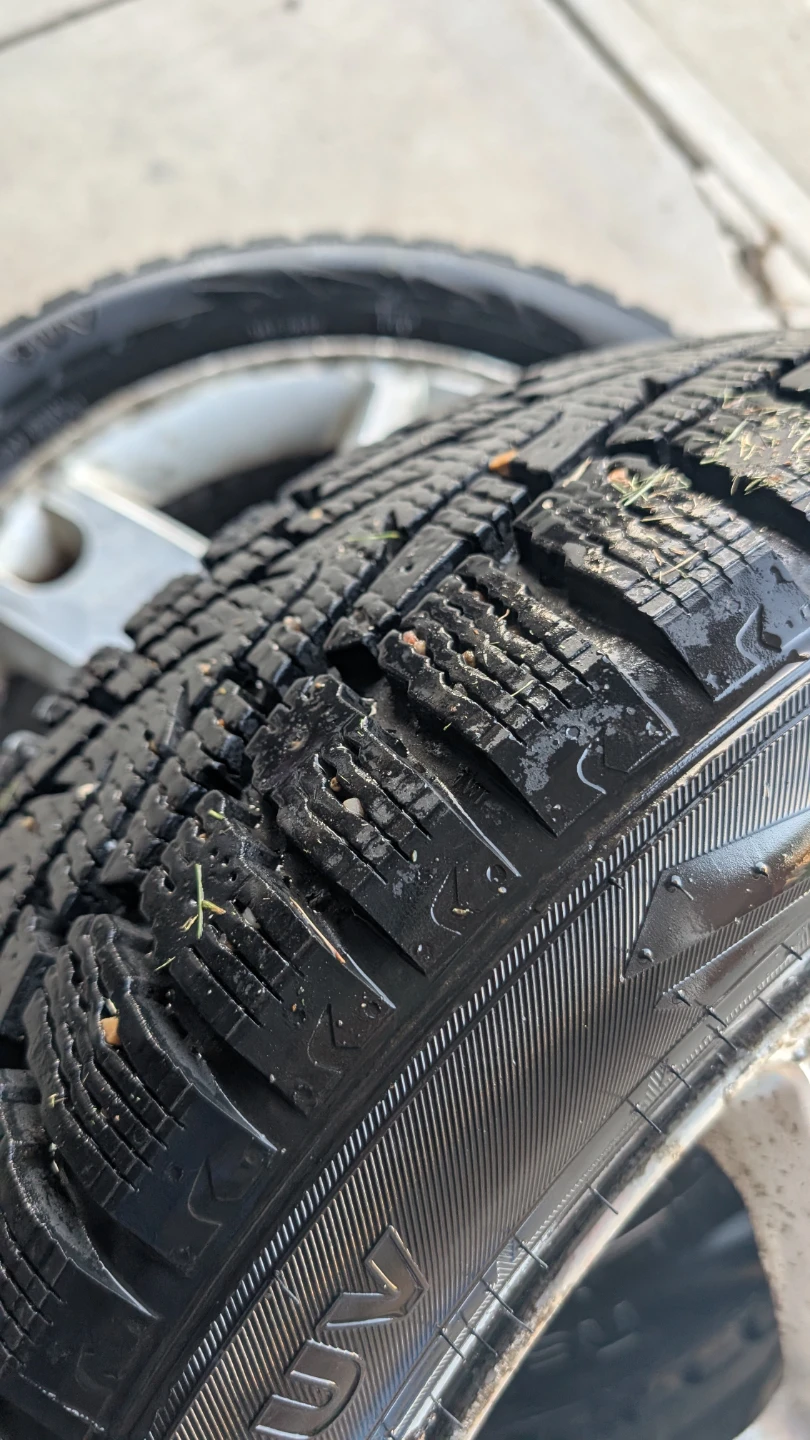 Ford 18-inch Alloy Wheel and winter tires
