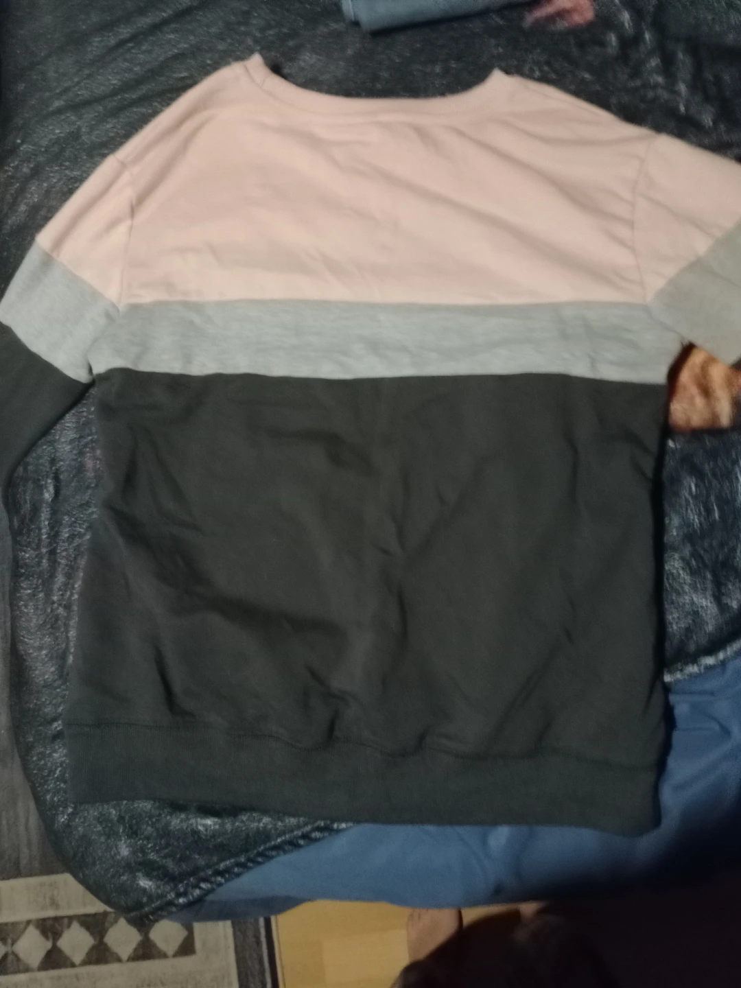 Colour-blocked sweatshirt - photo 2