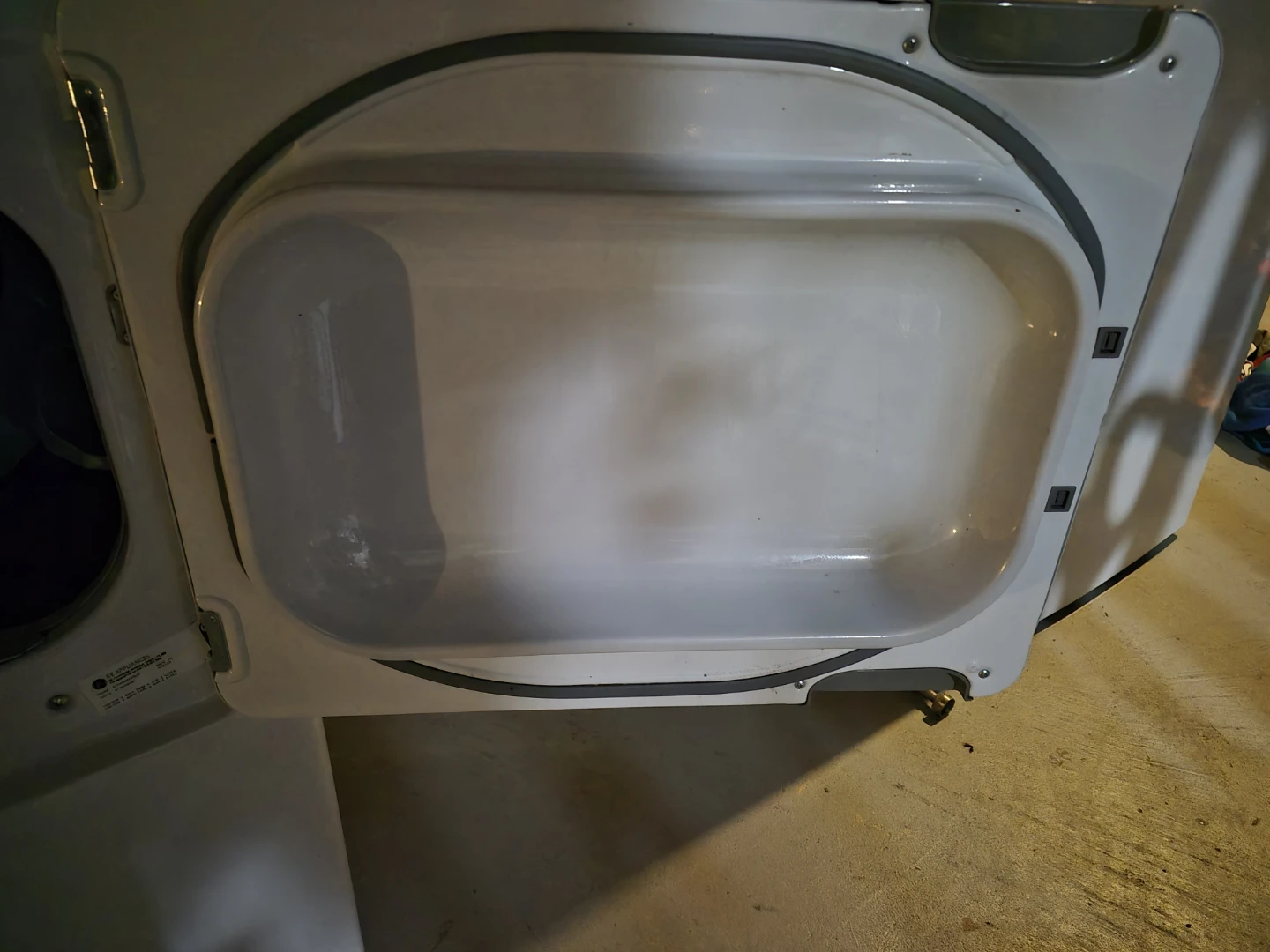 Washer dryer - photo 2