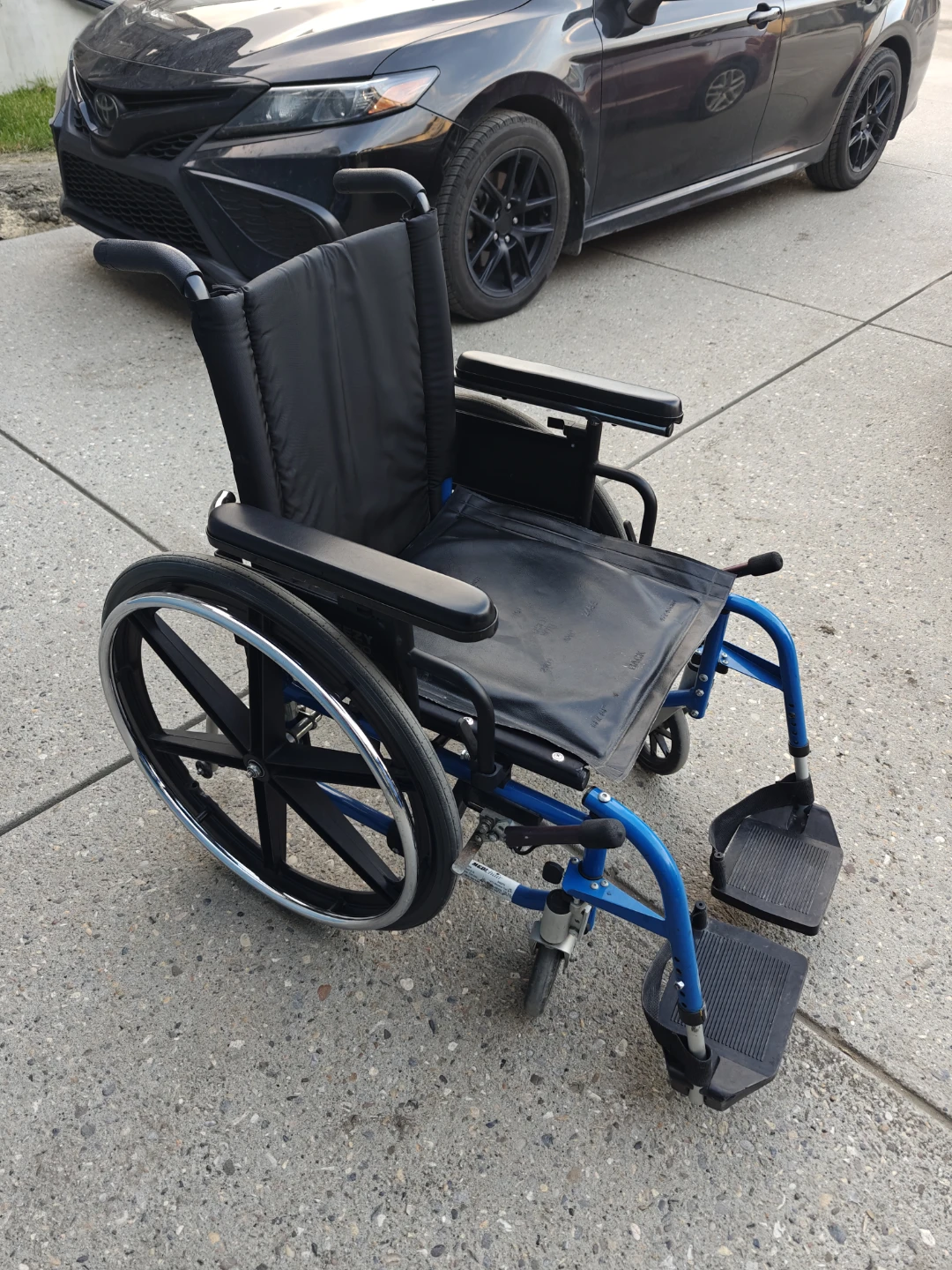 Breezy Wheelchair with Jay Cushion - photo 2
