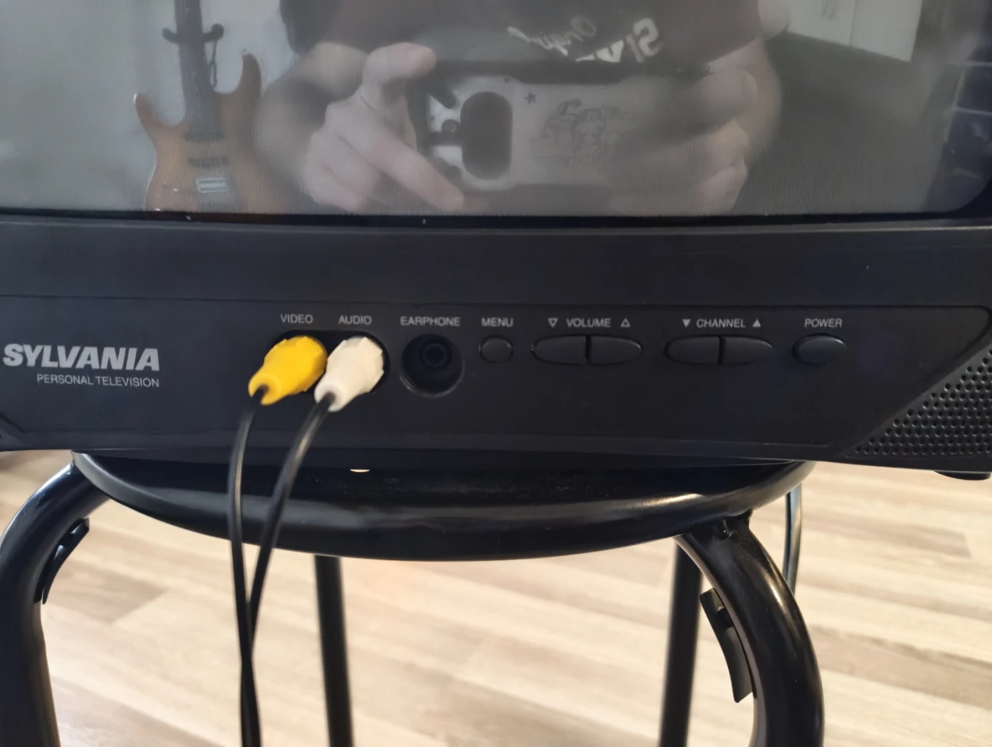 13" CRT TV - photo 2