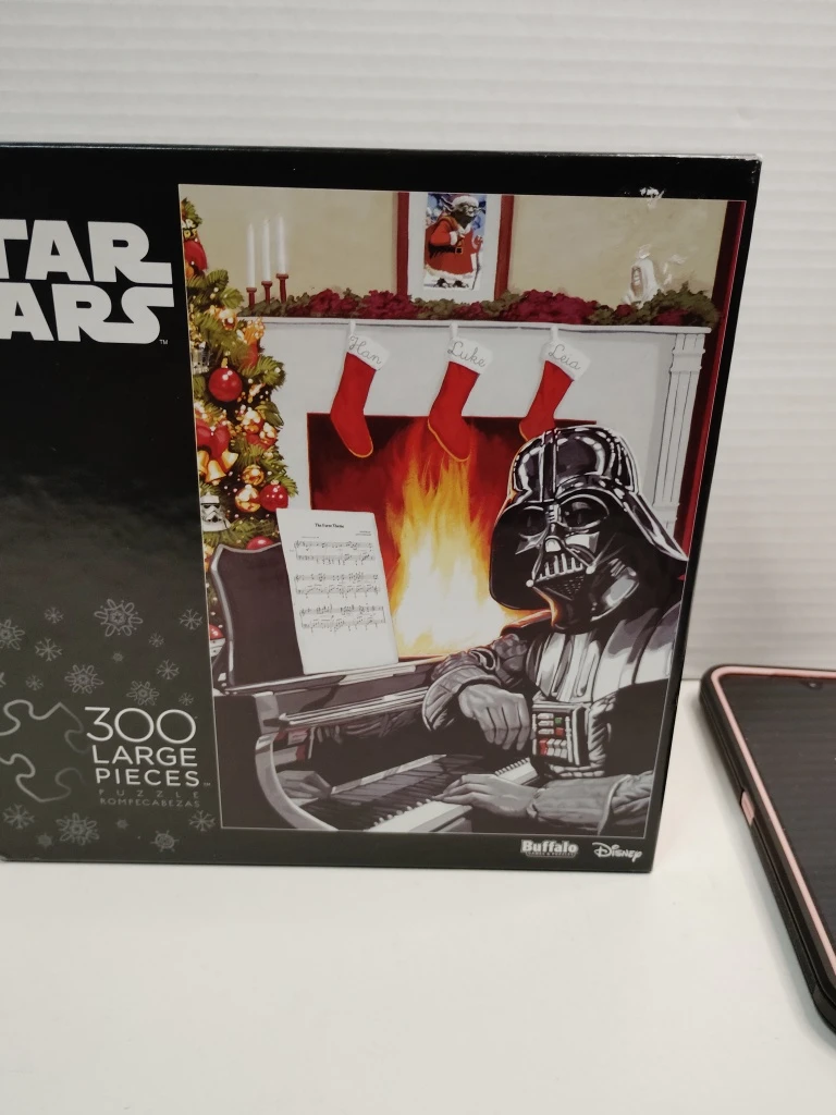 Star Wars 300 Piece Holiday Jigsaw Puzzle