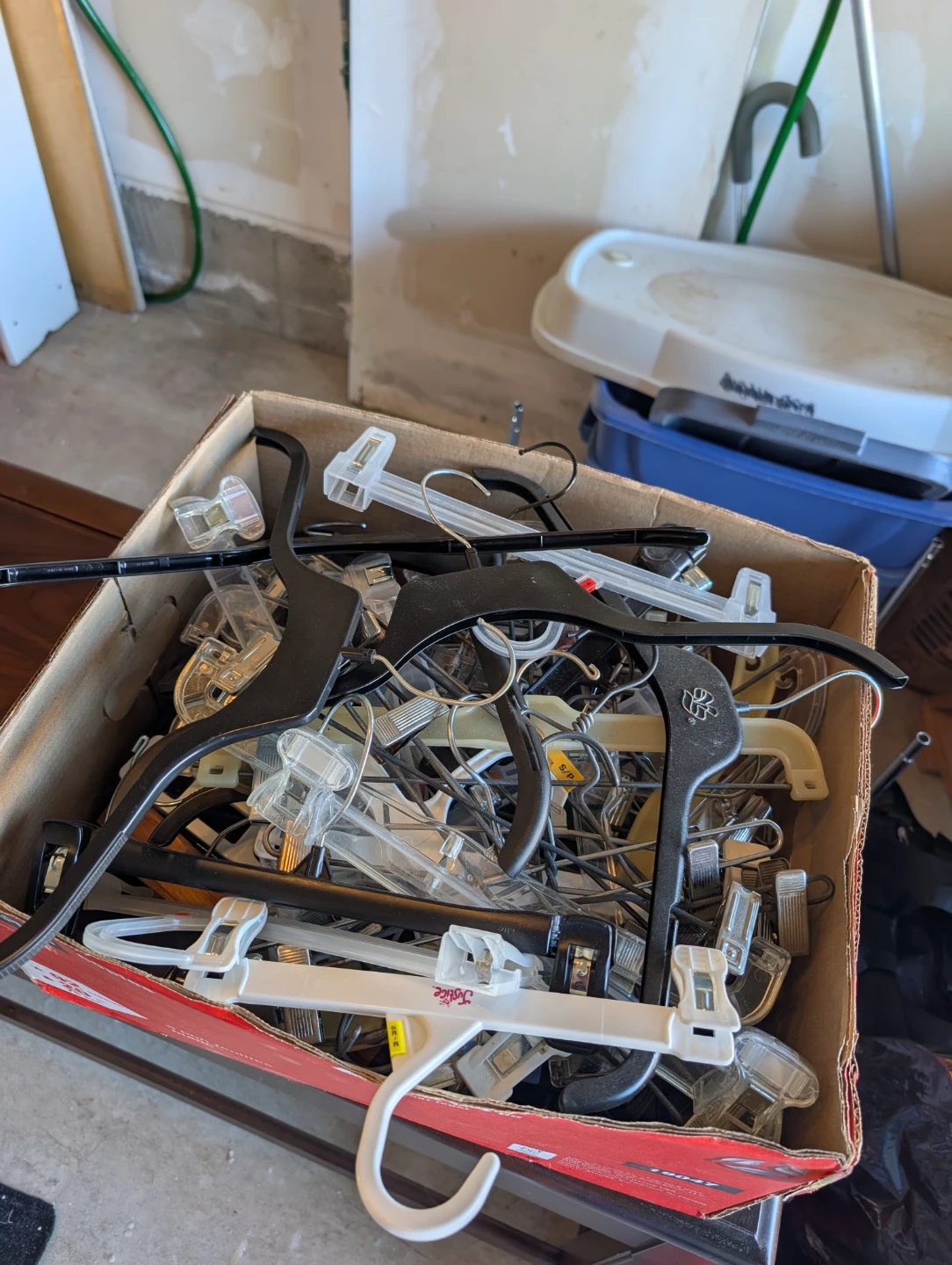 FREE VARIOUS PLASTIC CLOTHING HANGERS