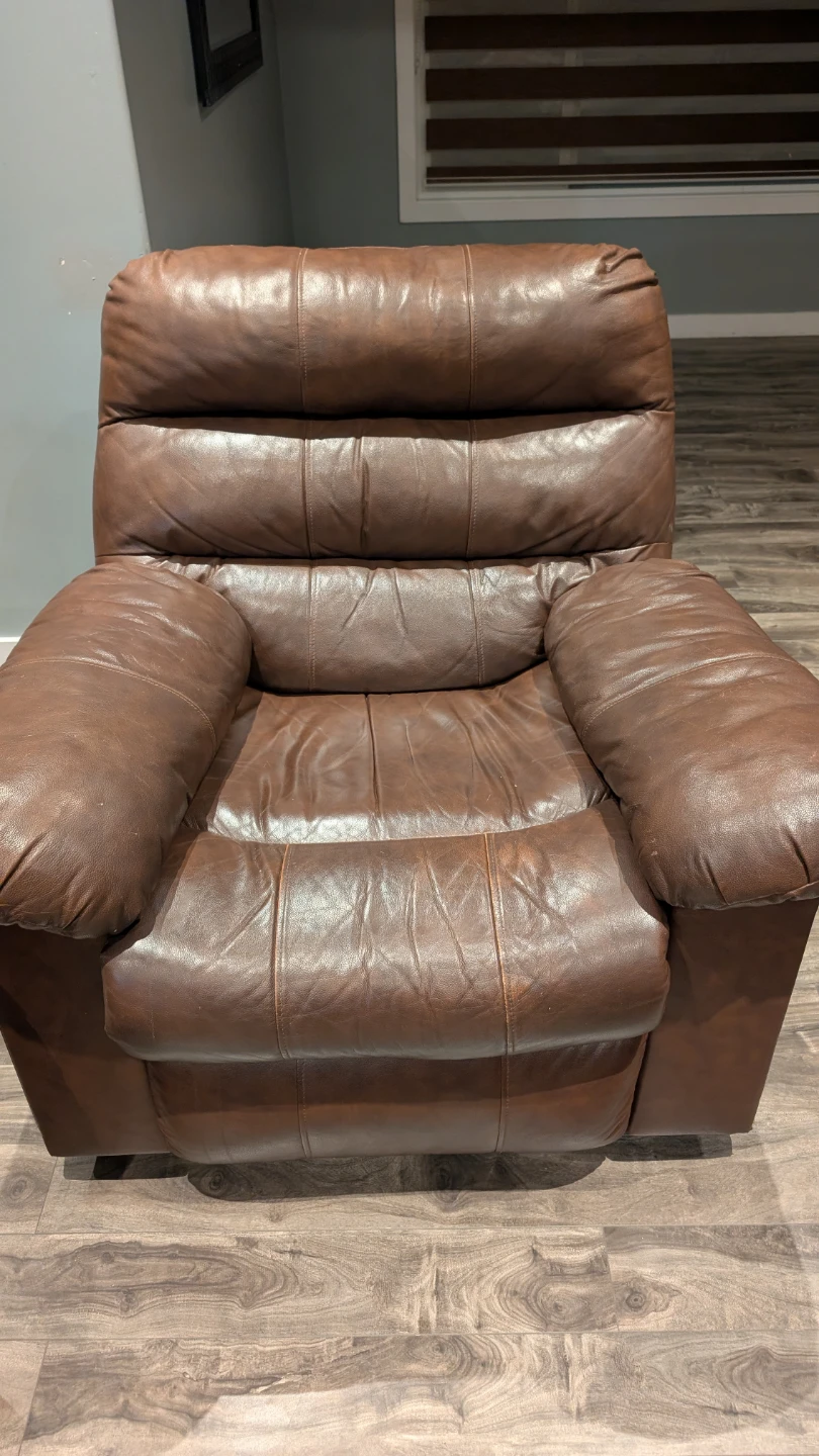 Ashley's 3 Piece Reclining Leather Sofa Set + Coffee Table - photo 2