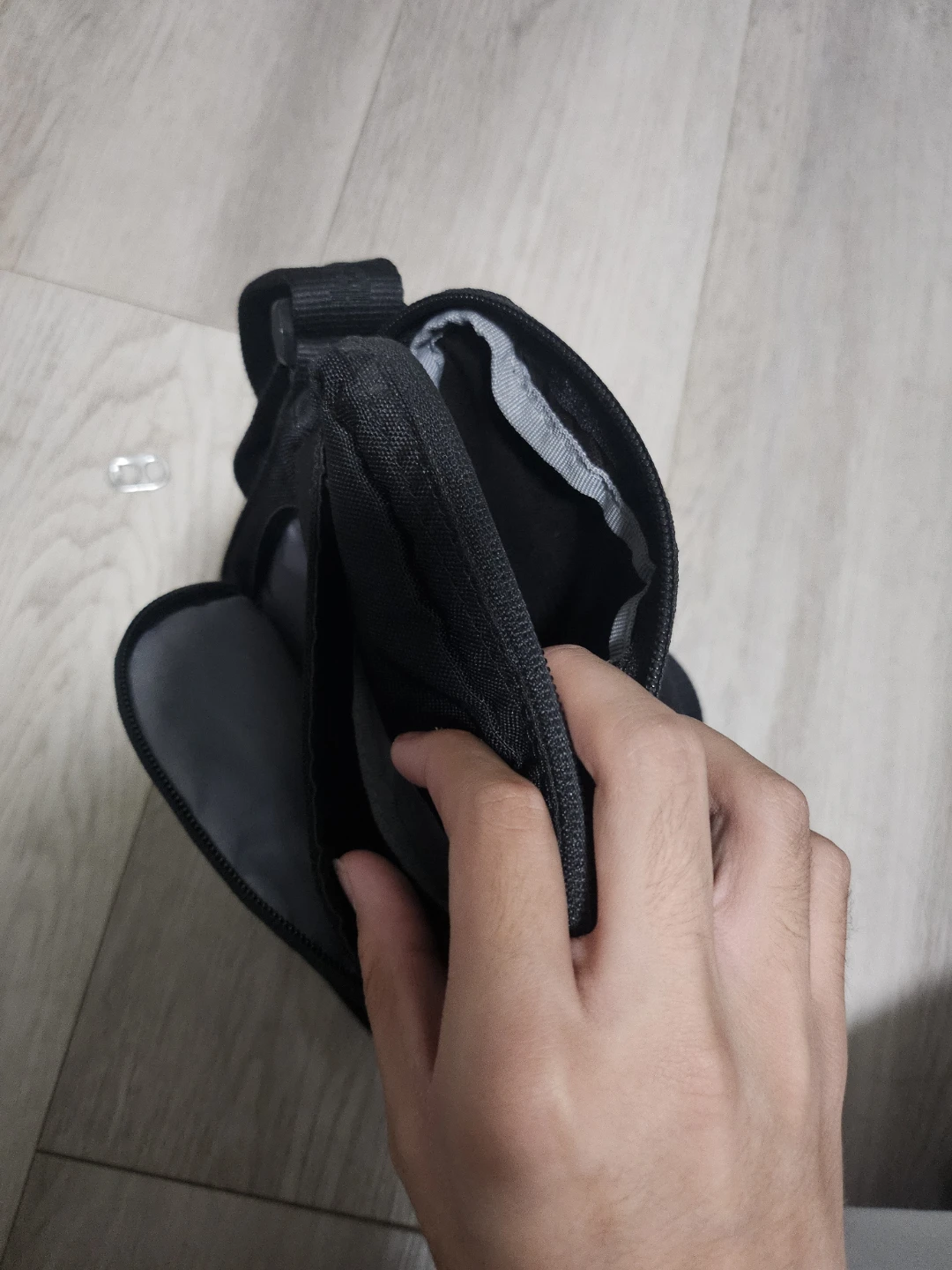 Under Armour Black Crossbody Bag - photo 2