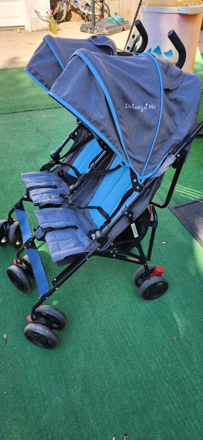 Dream On Me Twin Stroller