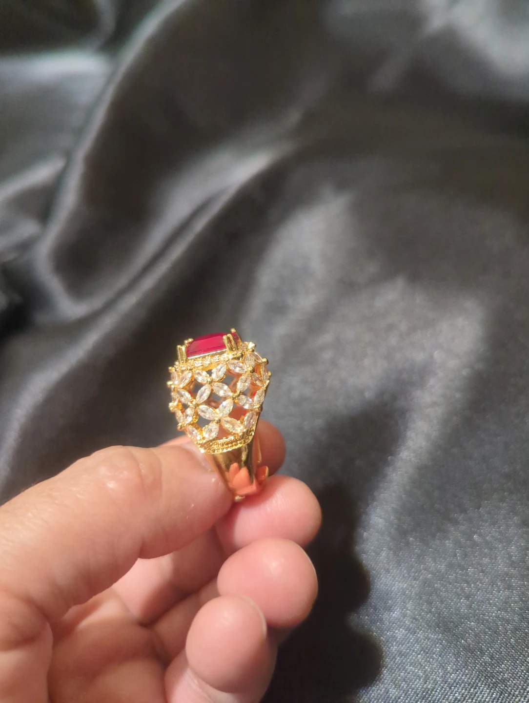 Gold-tone statement ring with red stone - photo 3