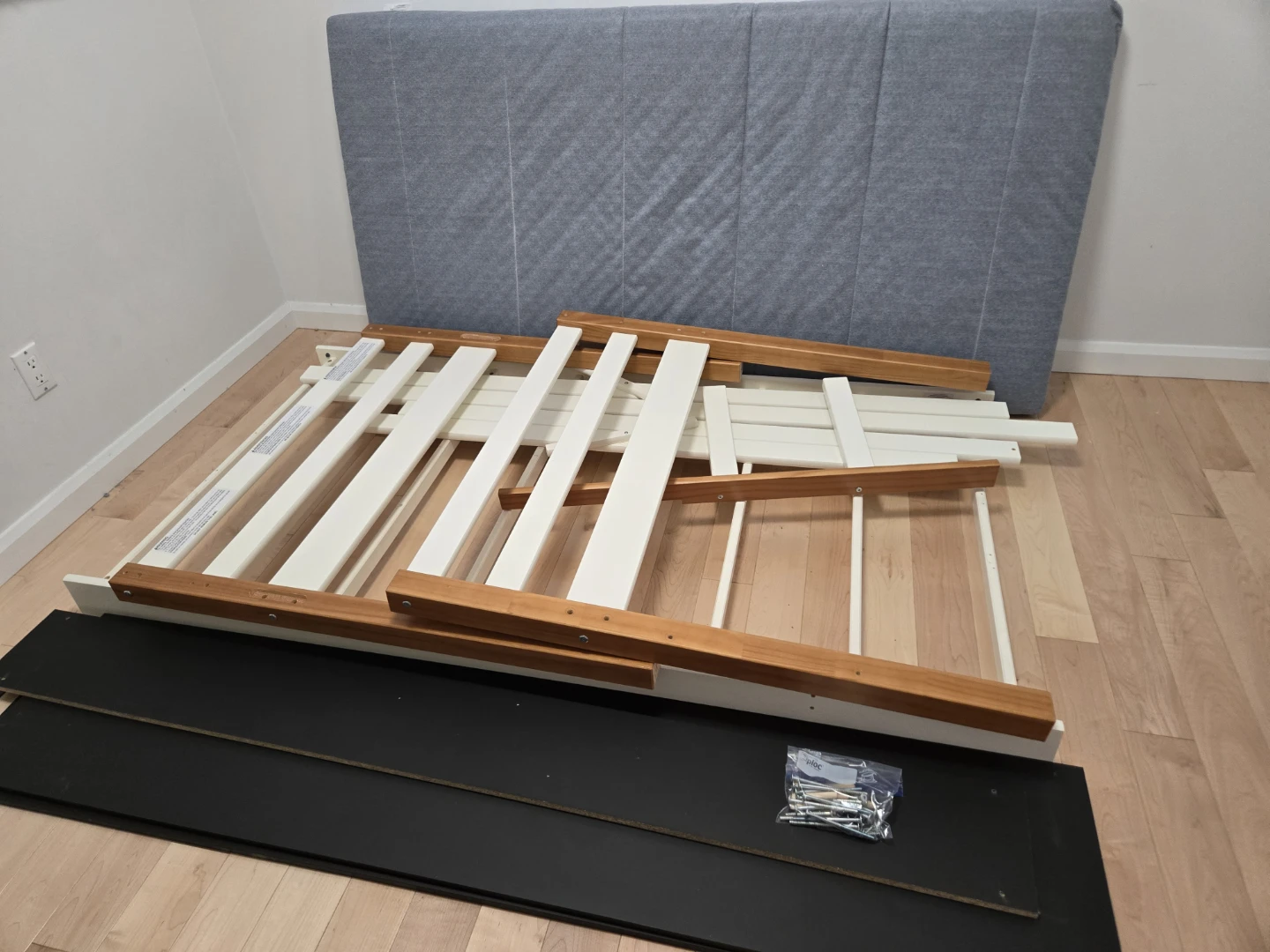 Kids Twin Loft Bed + IKEA Foam Mattress Set (Great Condition) - photo 4