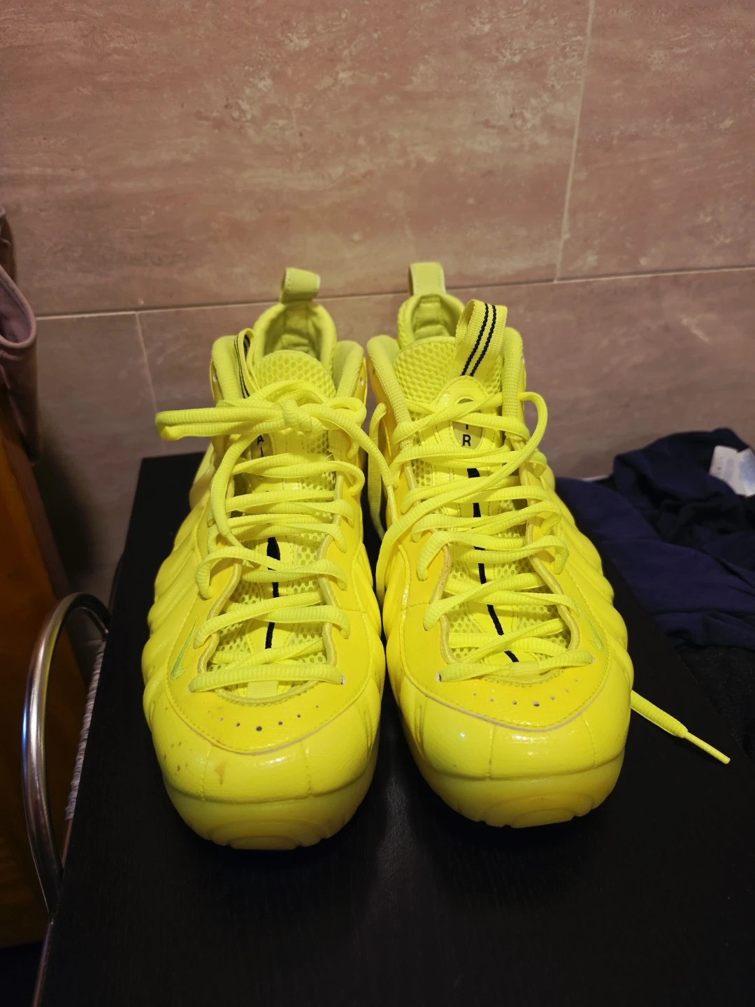 Nike Air Foamposite One Volt Yellow Sneakers - photo 4