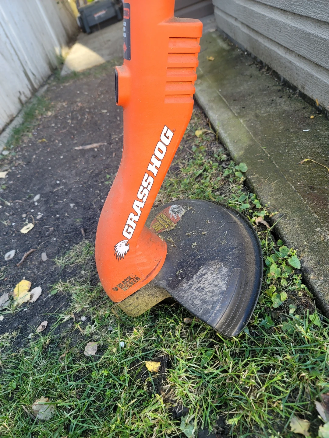 Black and Decker Grass Hog String Trimmer - photo 2