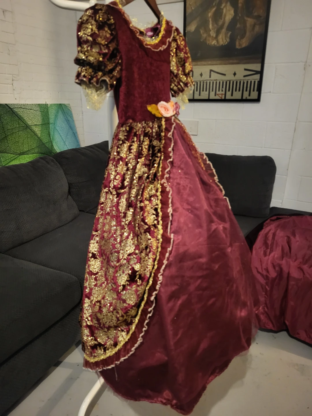 Renaissance Style Velvet Costume Gown and Cape Size 7/8 - photo 2