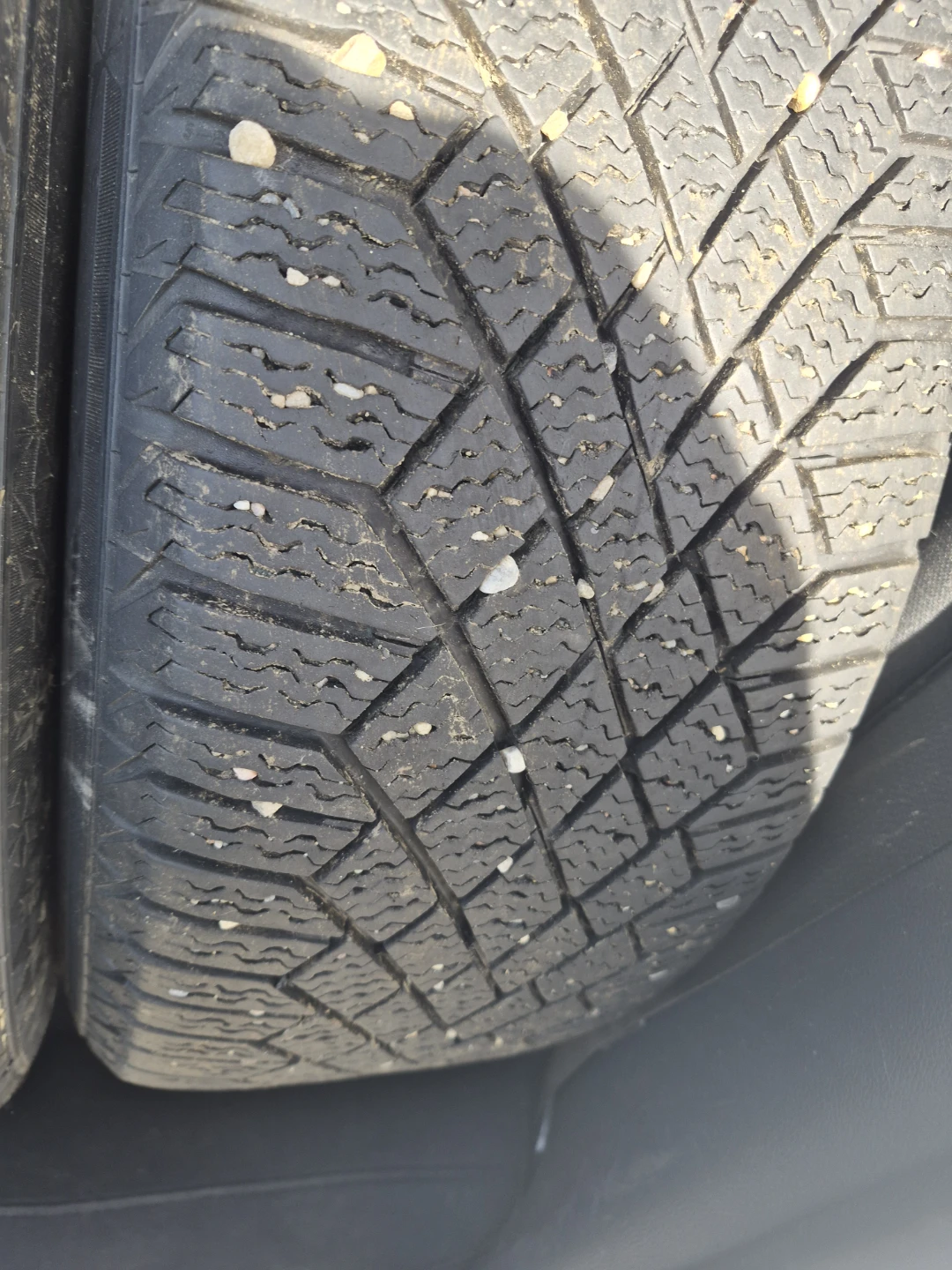Set of 3 Continental Winter Tires - photo 2