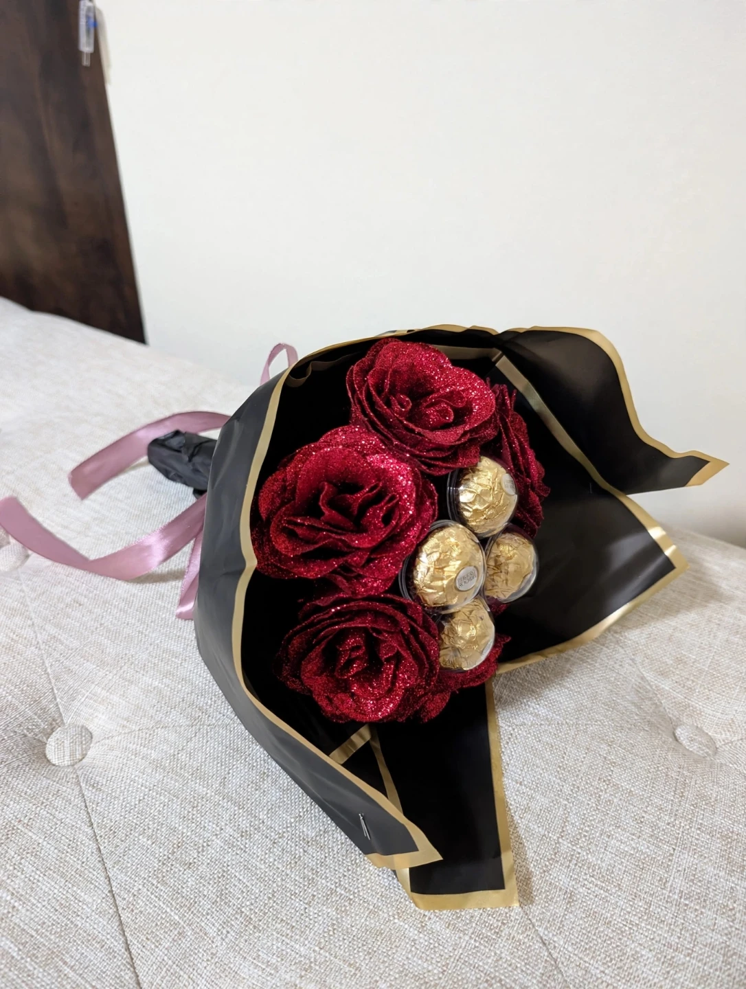 Nush customized Ferrero Rocher and Glitter Rose Bouquet