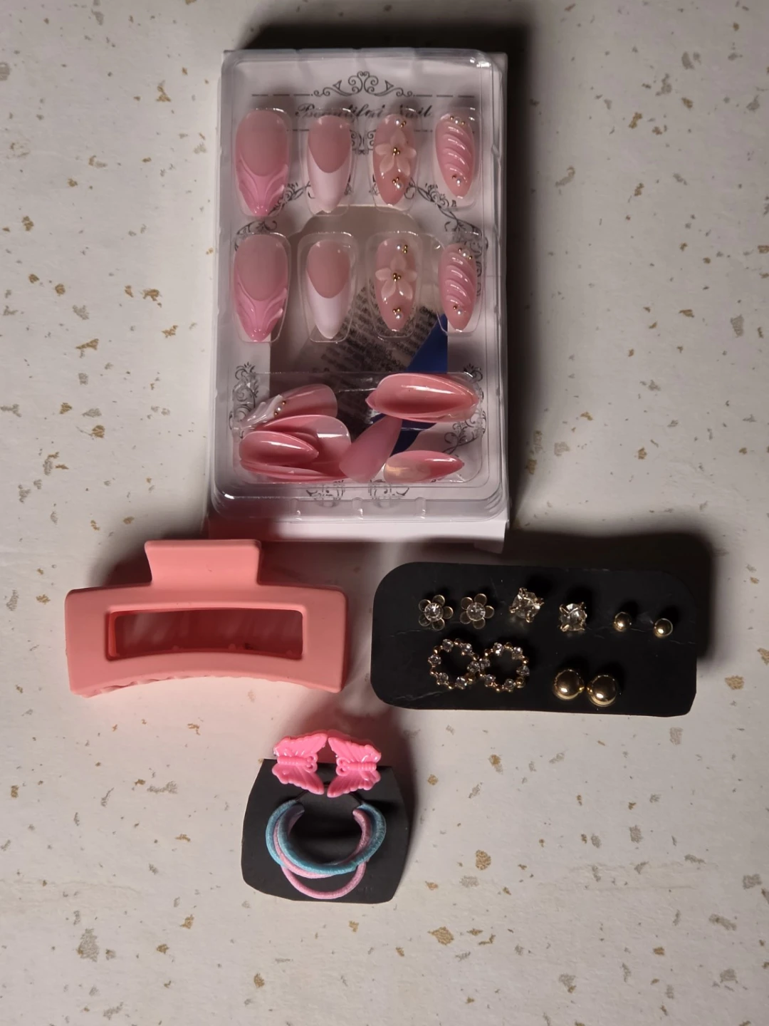 Beauty Gift Sets – Nails, Earrings & Hair Accessories - photo 4