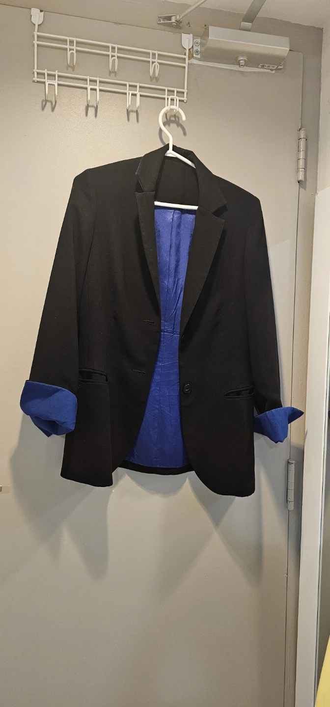 Black jacket with Blue Lining - photo 2