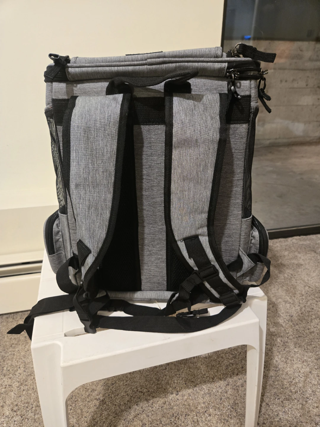 Pet carrier backpack - photo 2