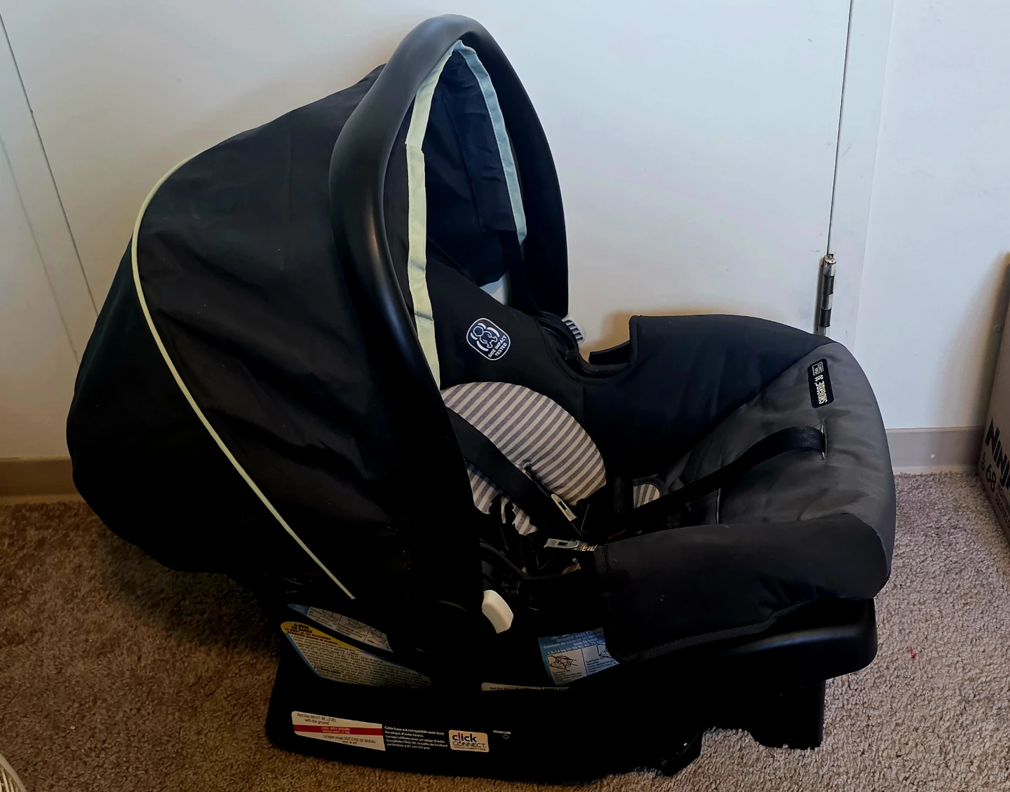 Graco SnugRide 30 Click Connect Infant Car Seat