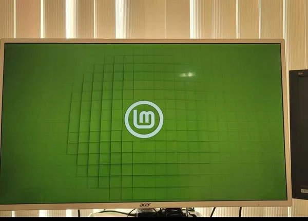 Acer white LED monitor - photo 5