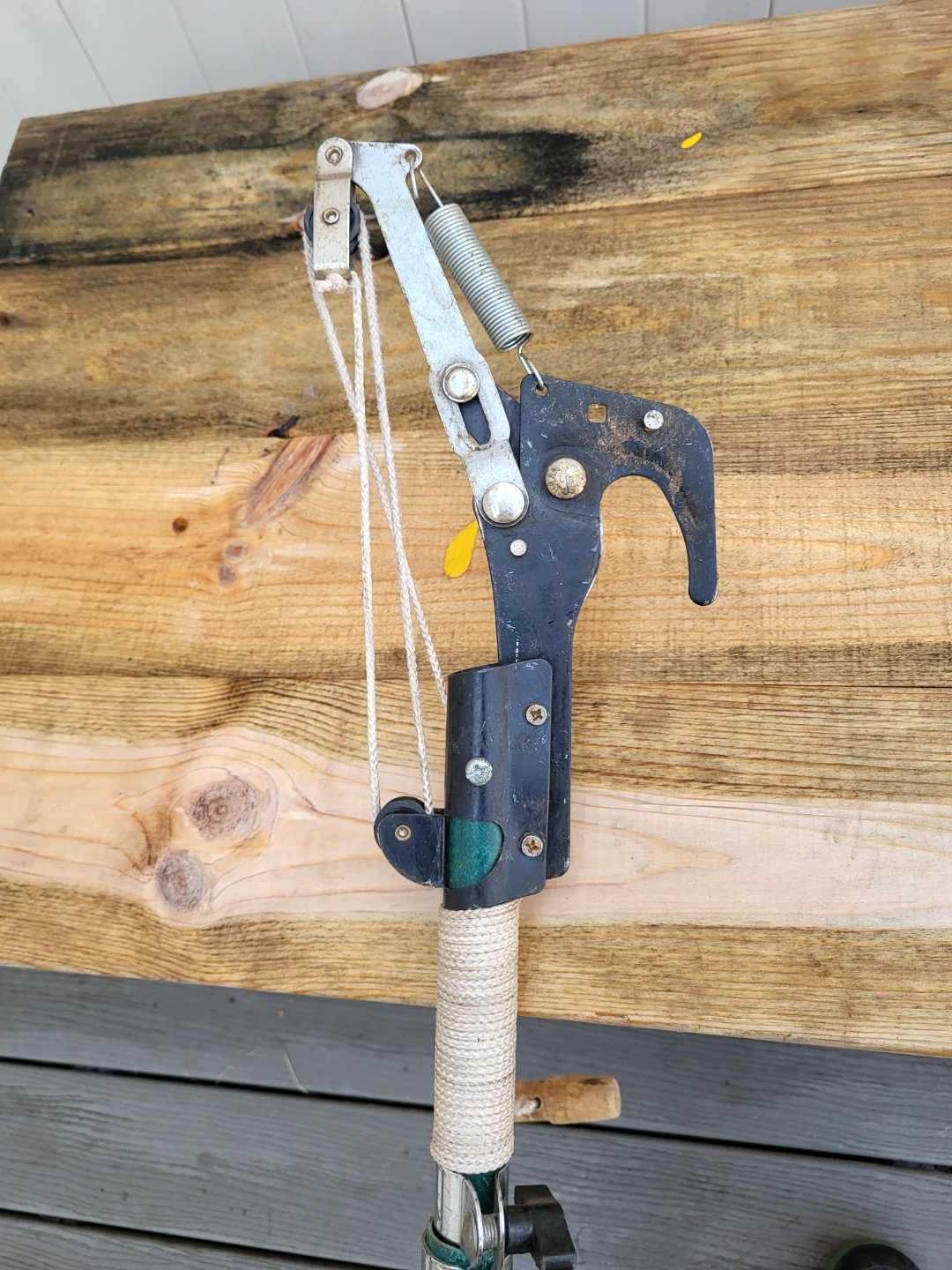 Yardworks Tree Pruner
