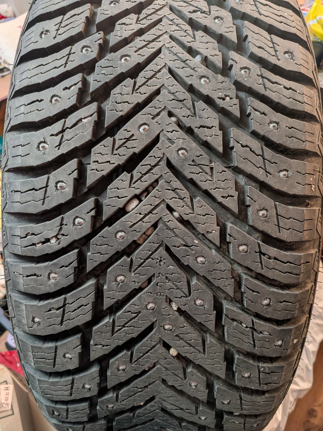 4 Nokian Hakkapeliitta Winter Tires 255/45R20