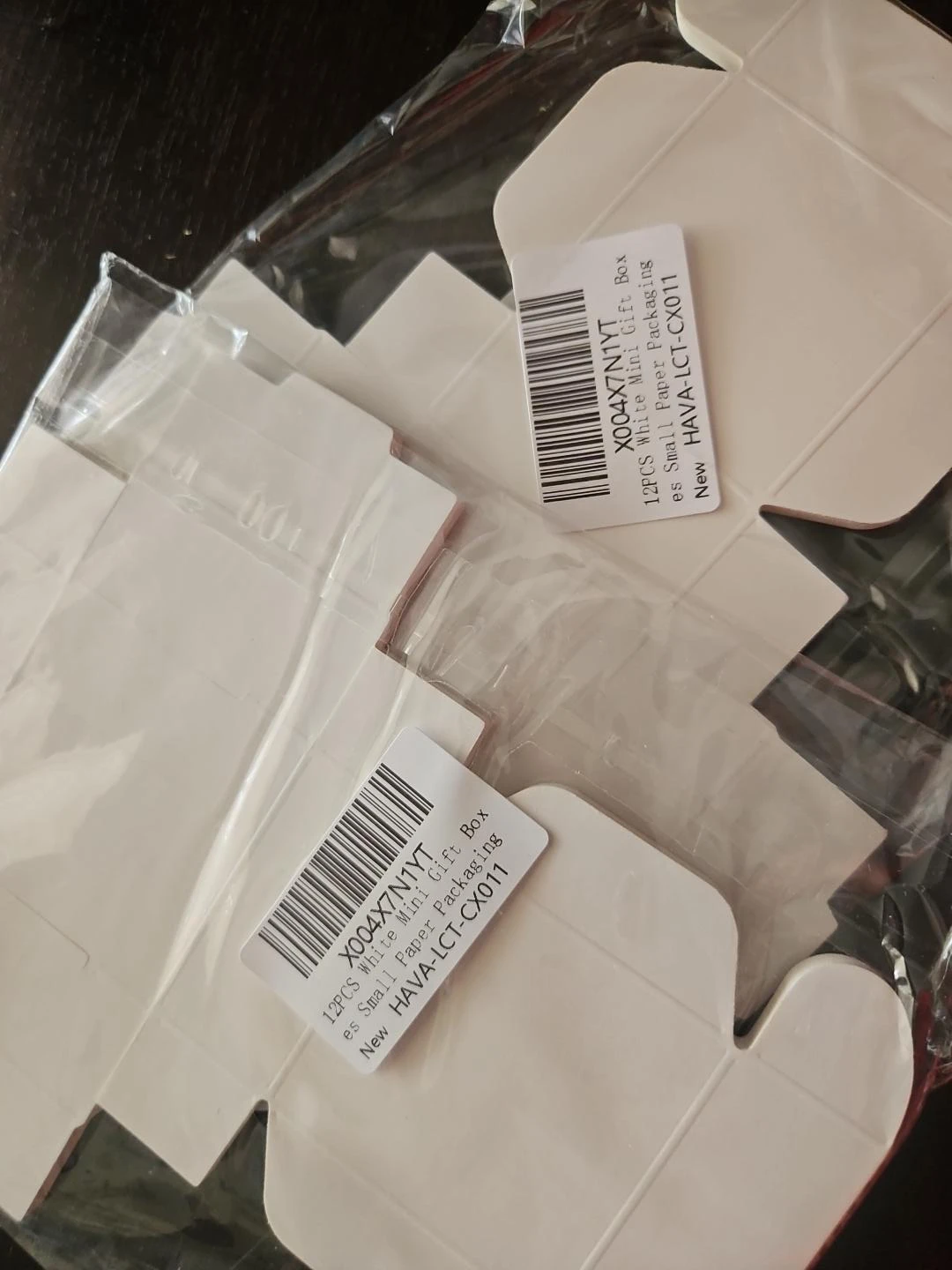 24 Mini White Gift Boxes – $12 - photo 3