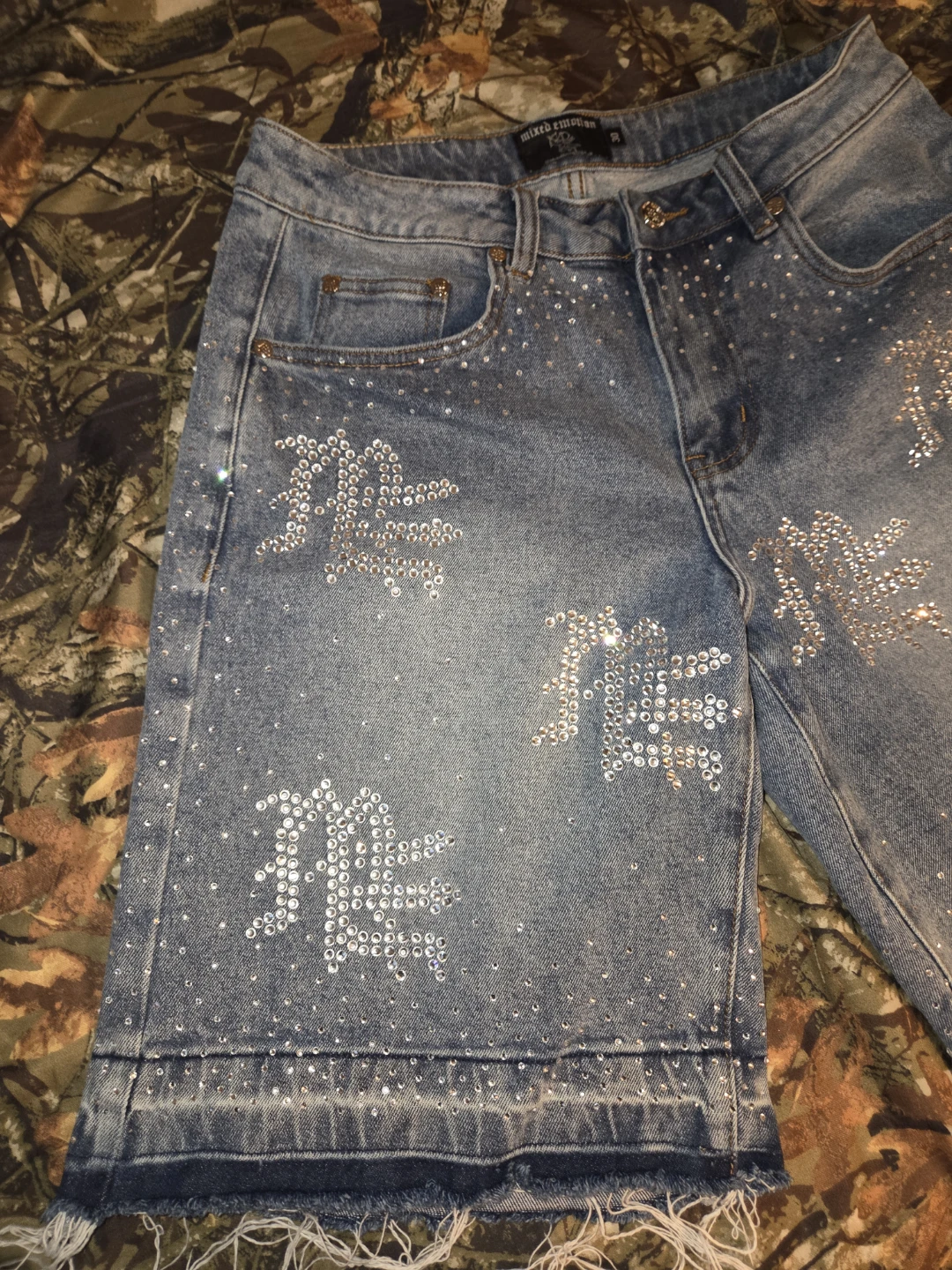 Mixed Emotion 'ME' Rhinestone Denim Shorts in a Men's W30 - photo 5