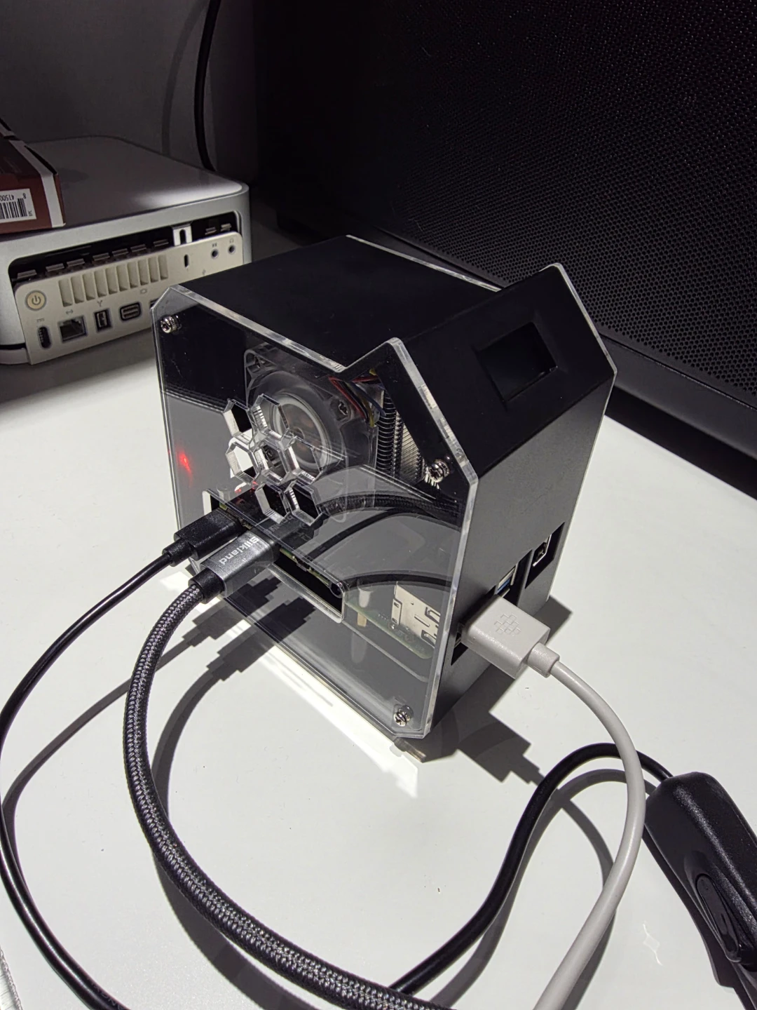 Raspberry Pi 4B 8gb ram  with Custom Case and 512GB MicroSD