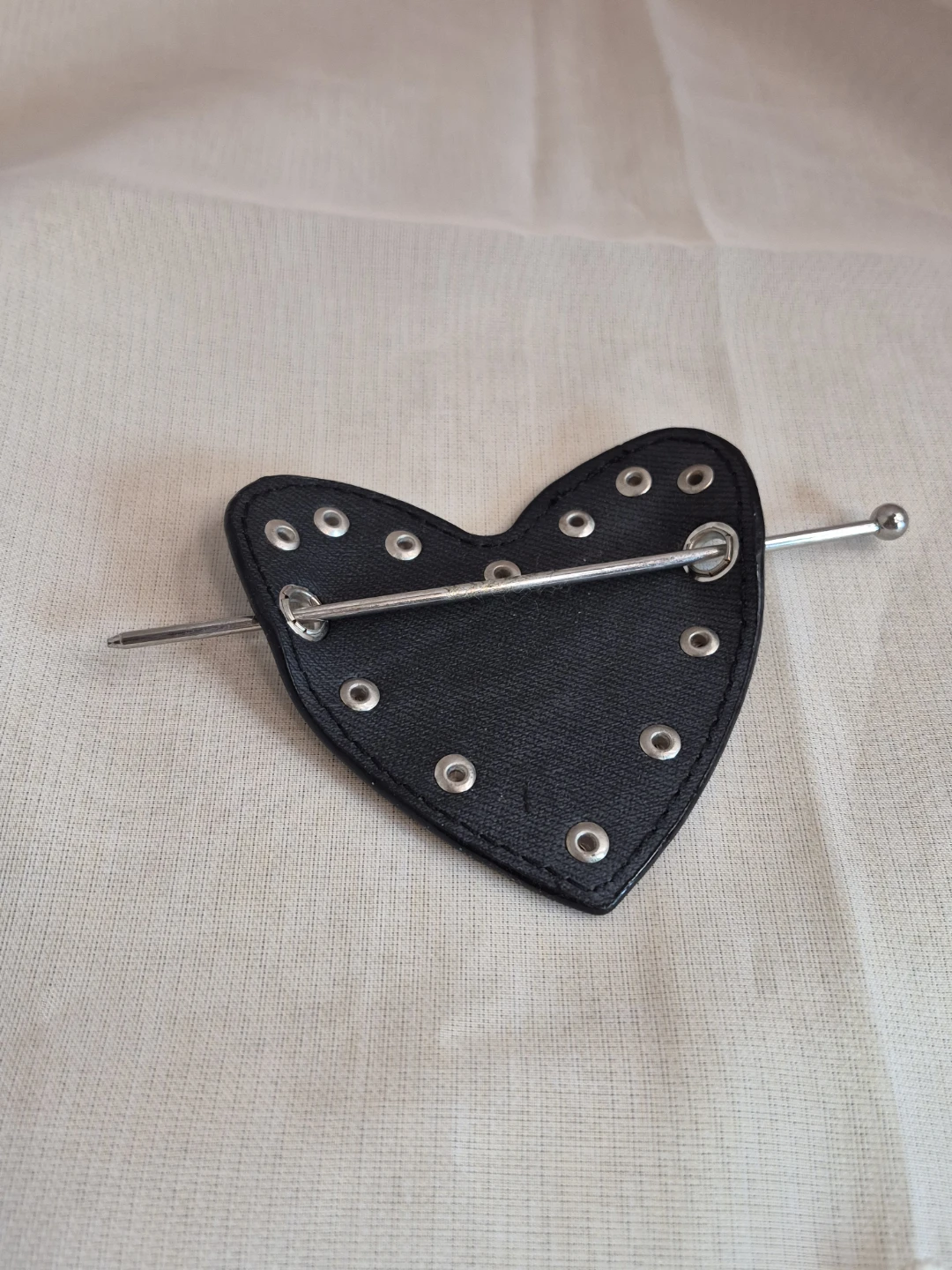 Black Leather Heart Hair Clip - photo 2