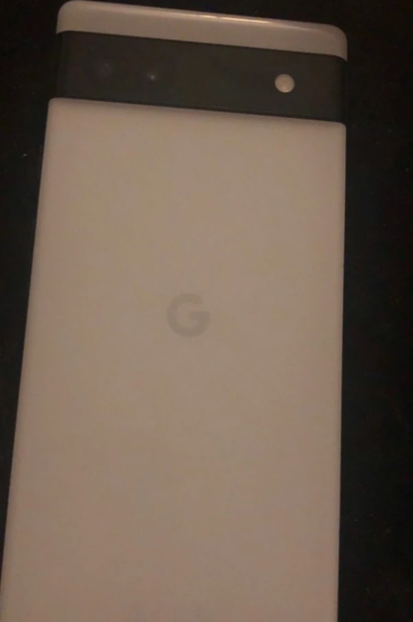 GOOGLE PIXEL 6a (Cracked Screen) - photo 2