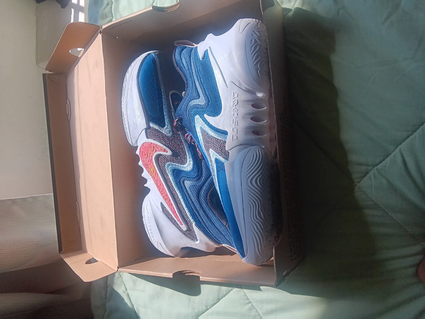 Nike Cosmic Unity 2 Basketball Shoes Size 11.5 Men's