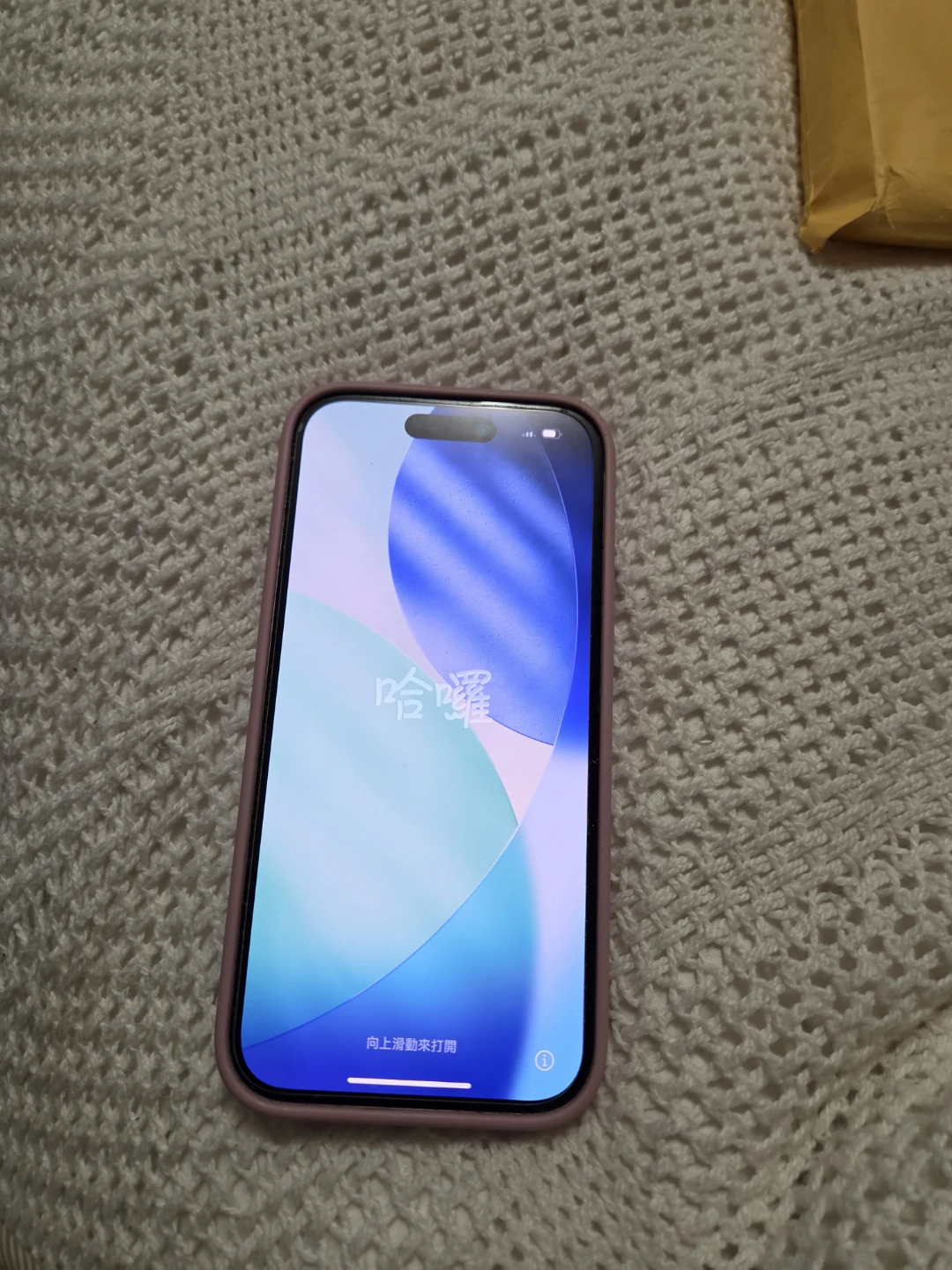 Two Apple iPhone 15's - photo 3