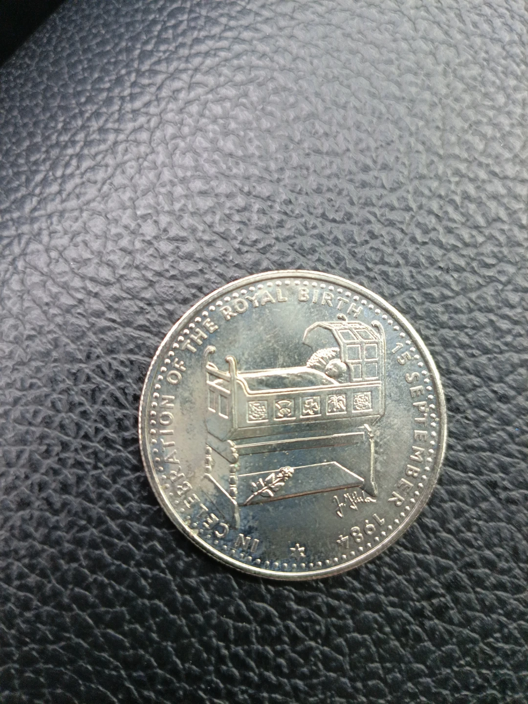 1984 Royal Birth Commemorative Coin - photo 2