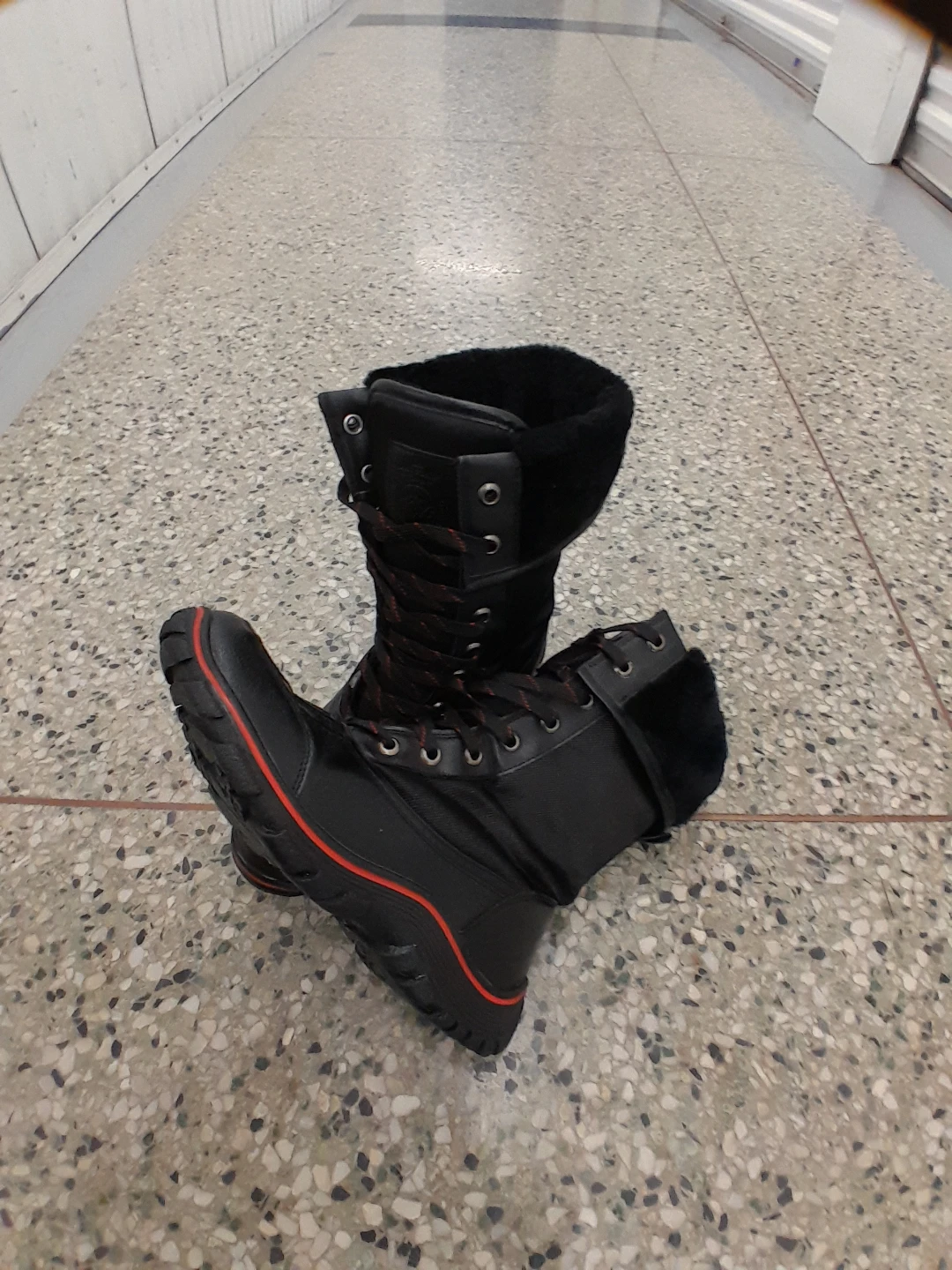 Black Winter Boots Original Mountain Head Women's Size 9