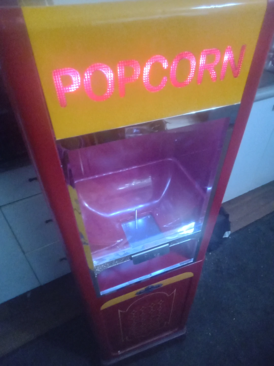 Retro Style Popcorn Machine Storage Cabinet - photo 5