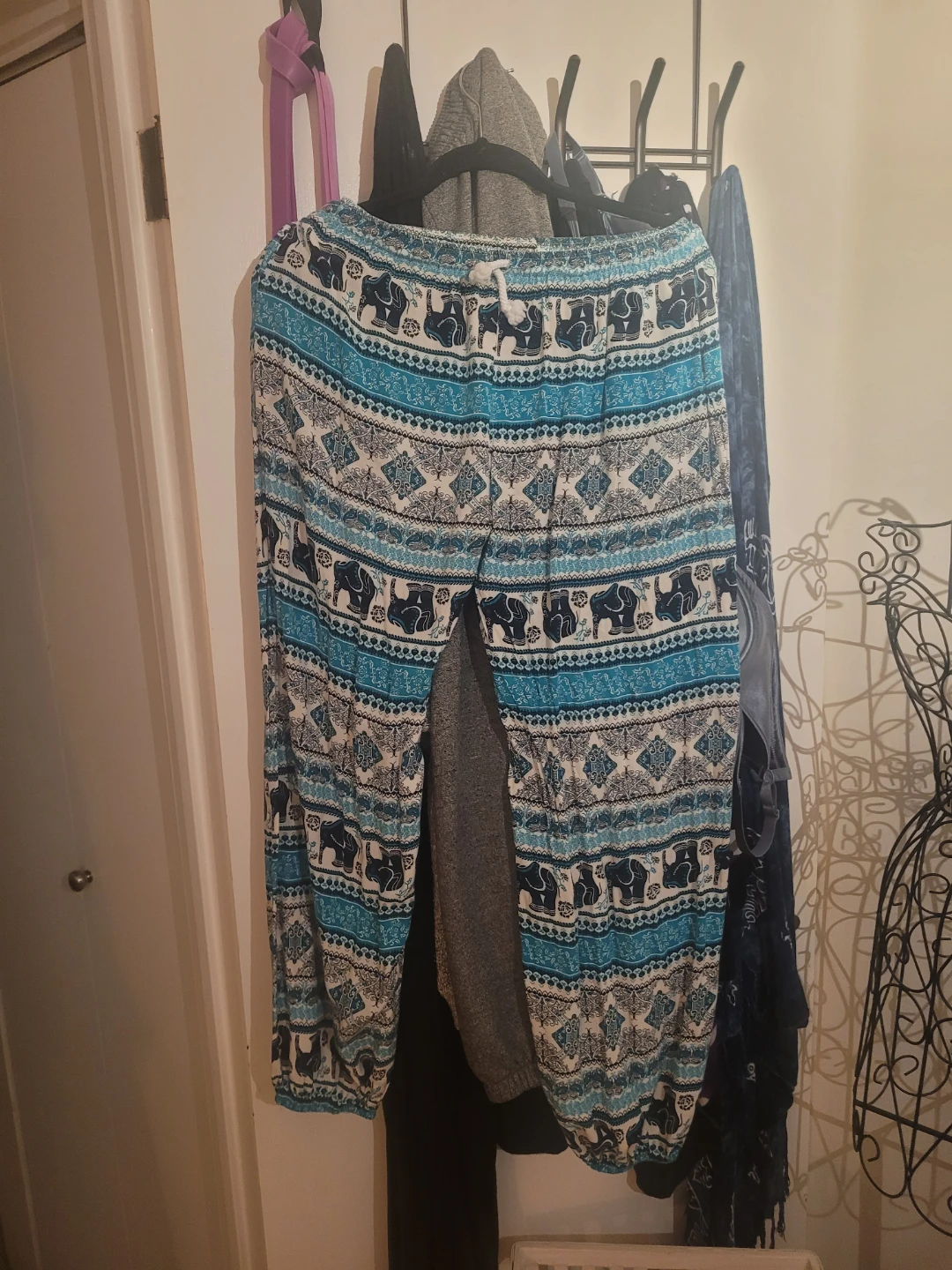 Urban CoCo Elephant Print Pants Size Large