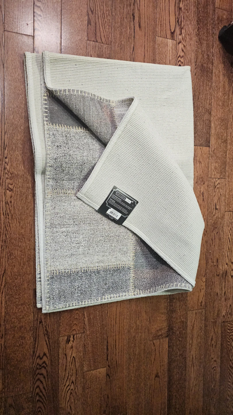 Brand New Area Rug  5ft x 7.5ft / 150 Cm x 225Cm - photo 4