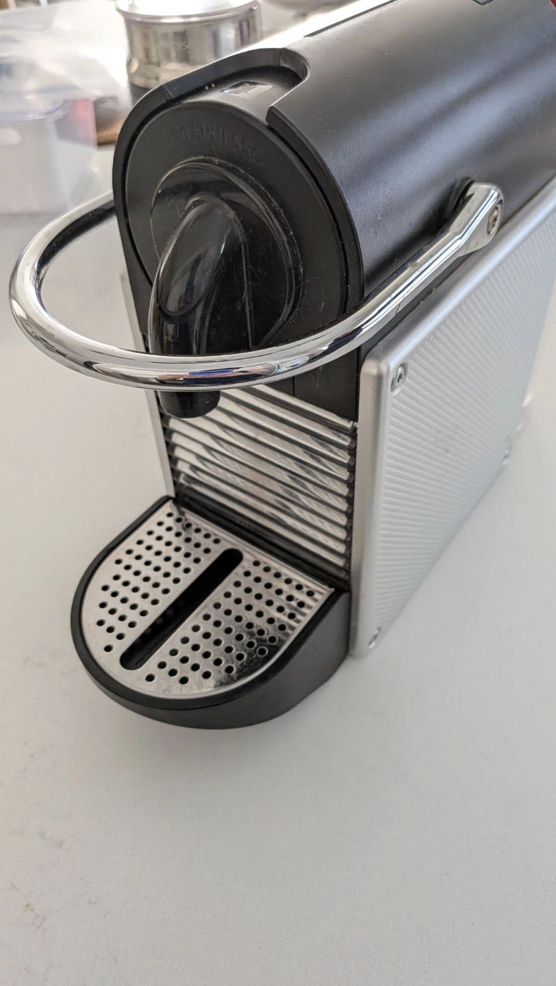 Nespresso Pixie Espresso Machine + Nespresso Milk Frother - photo 3