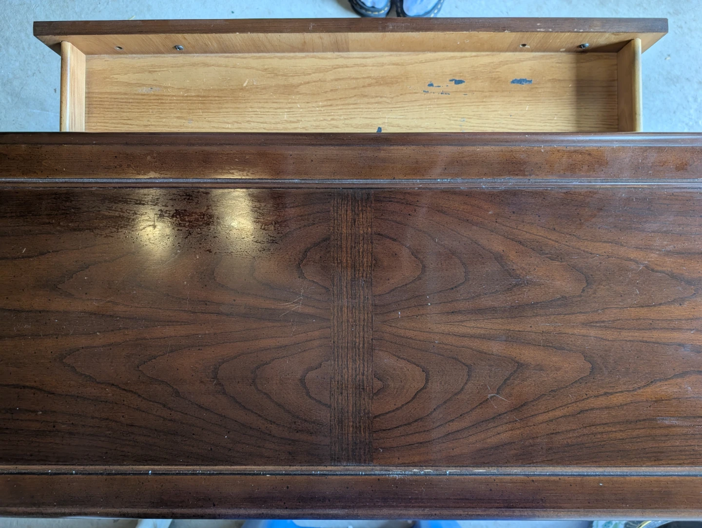 WOODEN ACCENT TABLE WITH DRAWER - photo 3