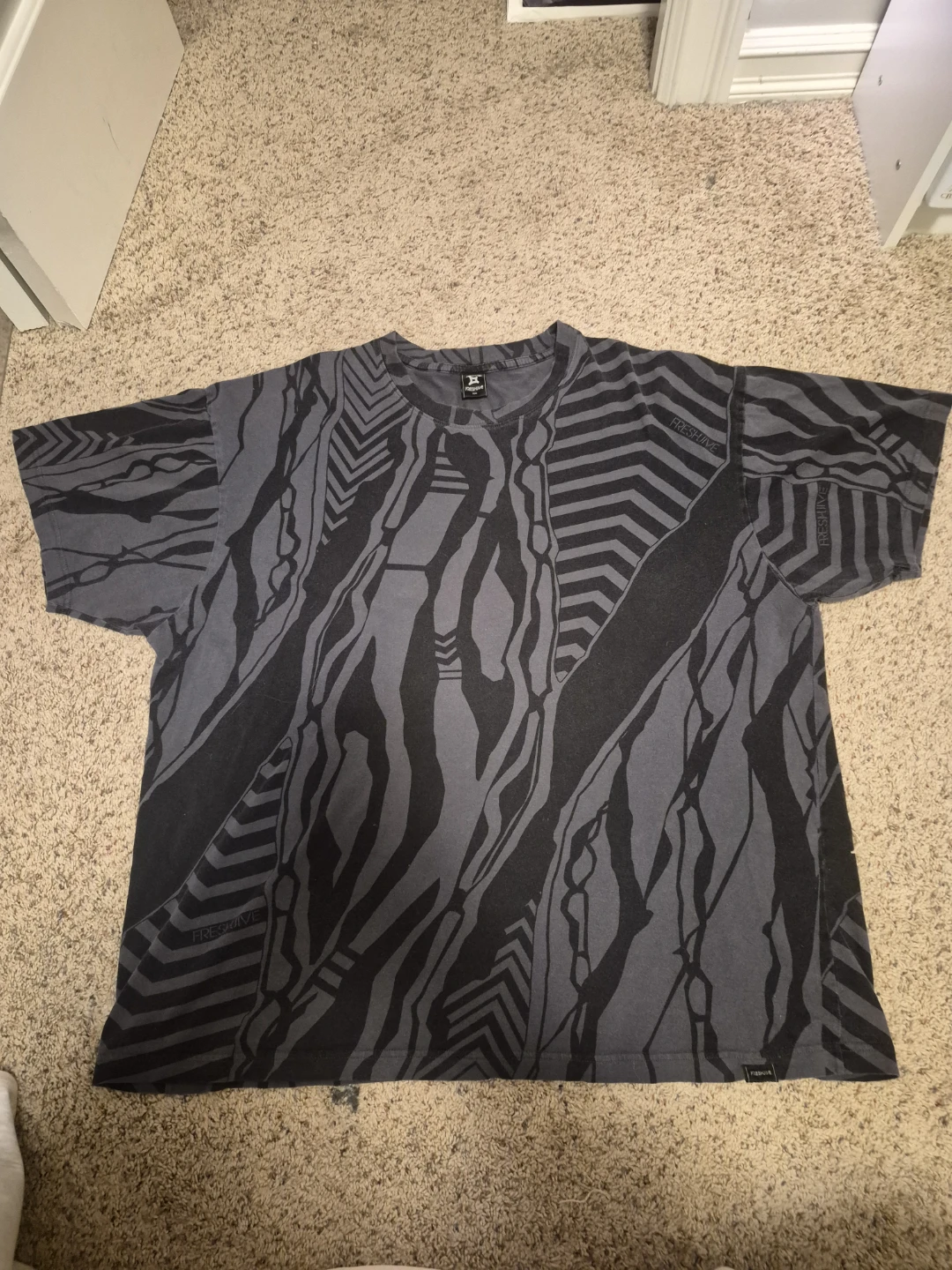 Vintage FRESHJIVE Street Wear T-Shirt XXL