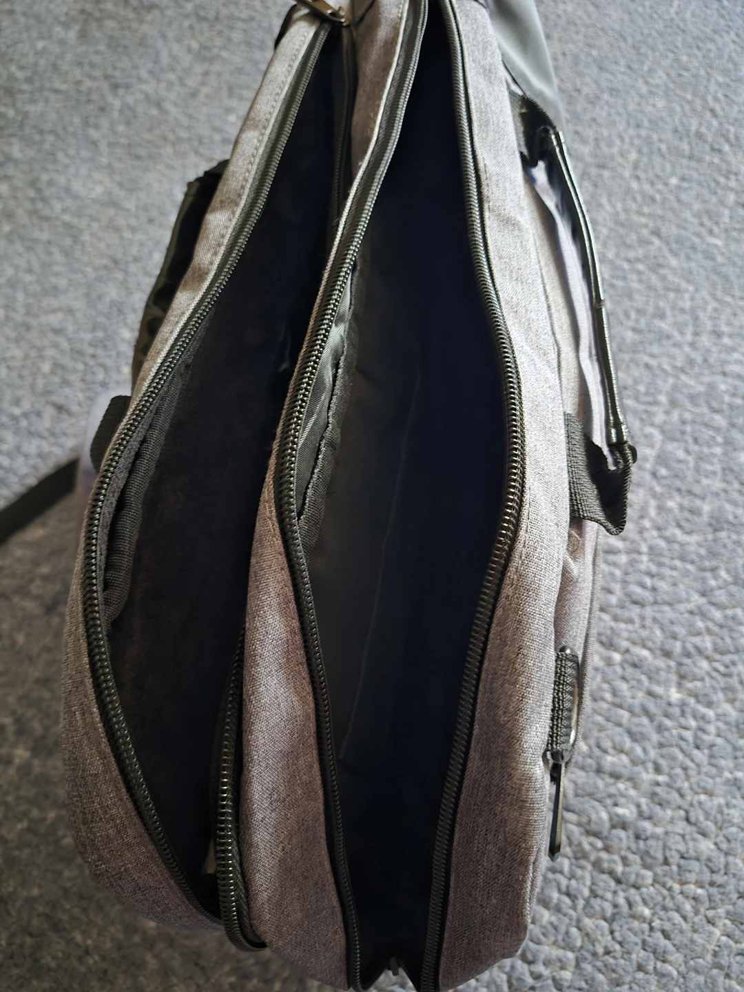 Hynes Eagle Grey Travel Backpack - photo 3