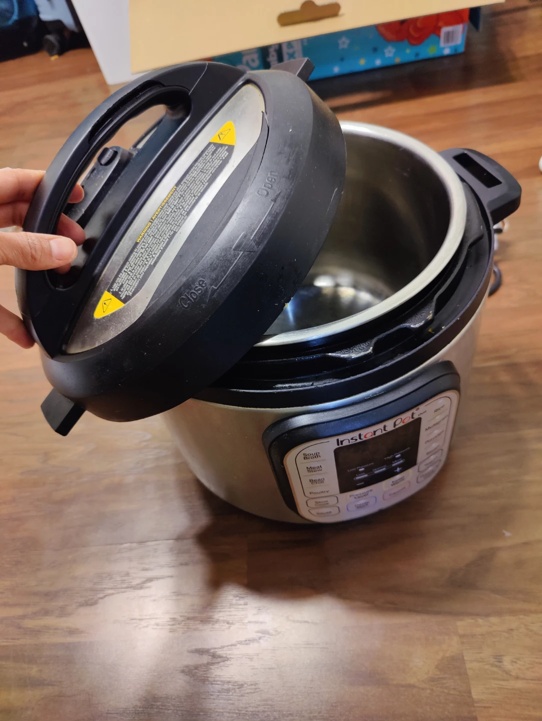 Instant Pot Duo Pressure Cooker - photo 2