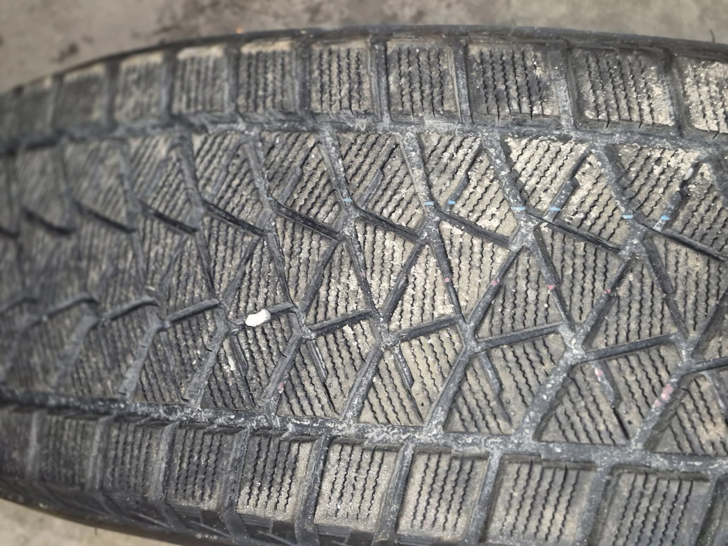 4 Bridgestone 235/65R17 Winter Tire and Rim