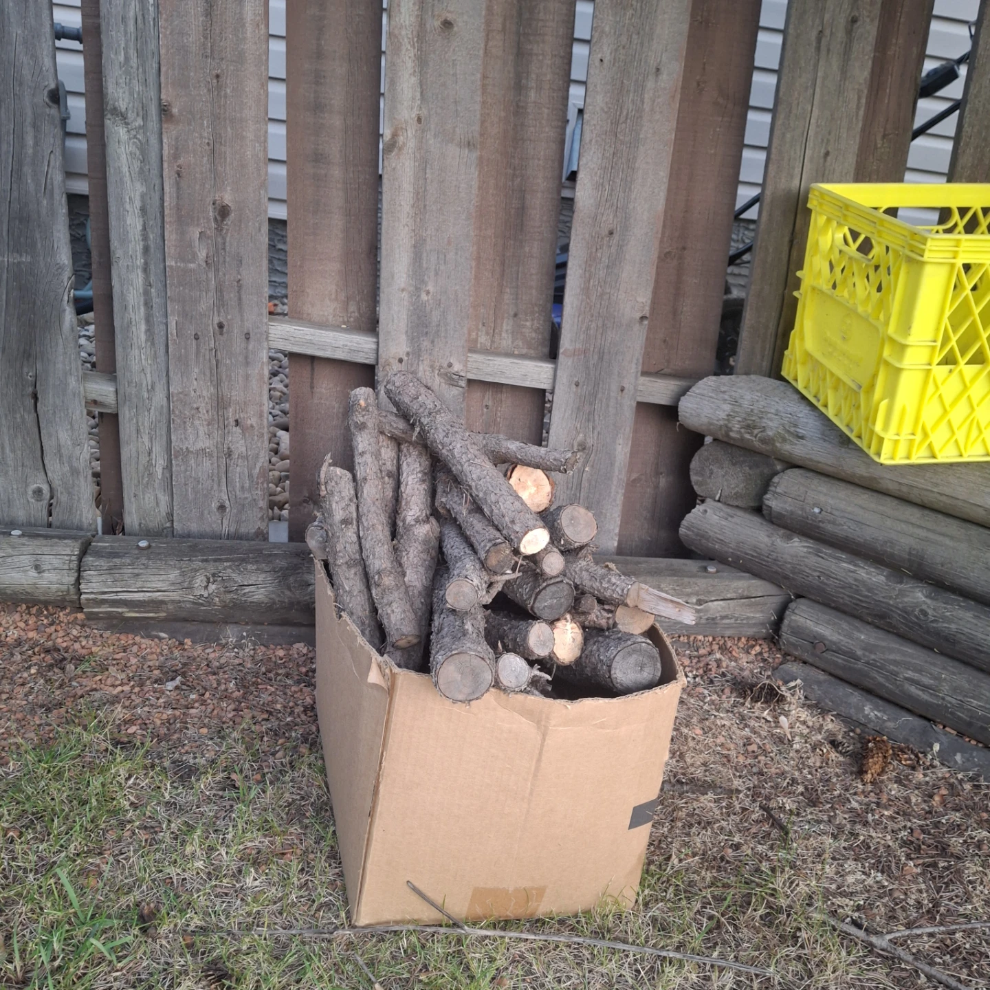 Box of assorted wood logs - photo 2
