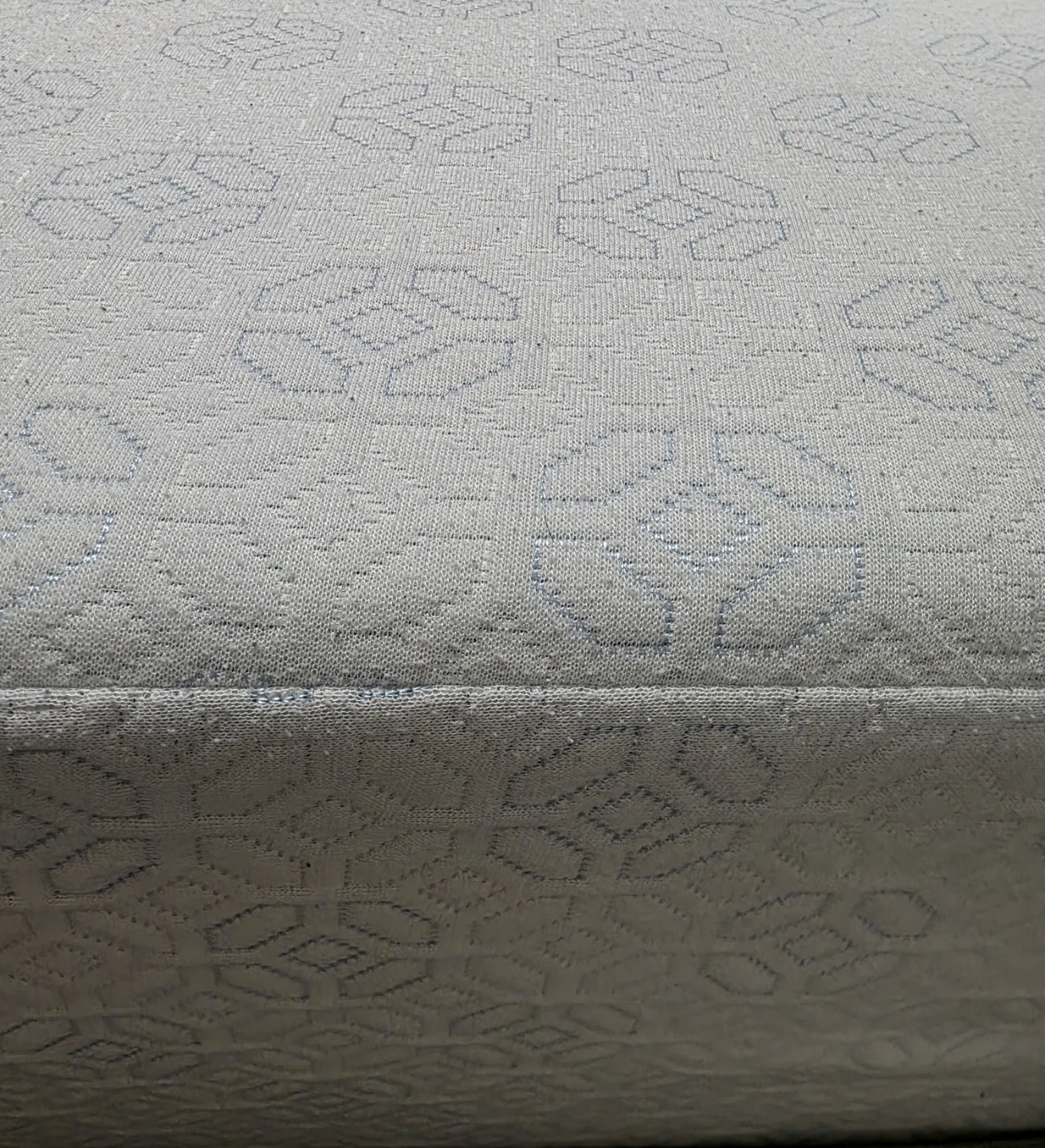 Zinus Green Tea Memory Foam Mattress (Queen, 10") - photo 3
